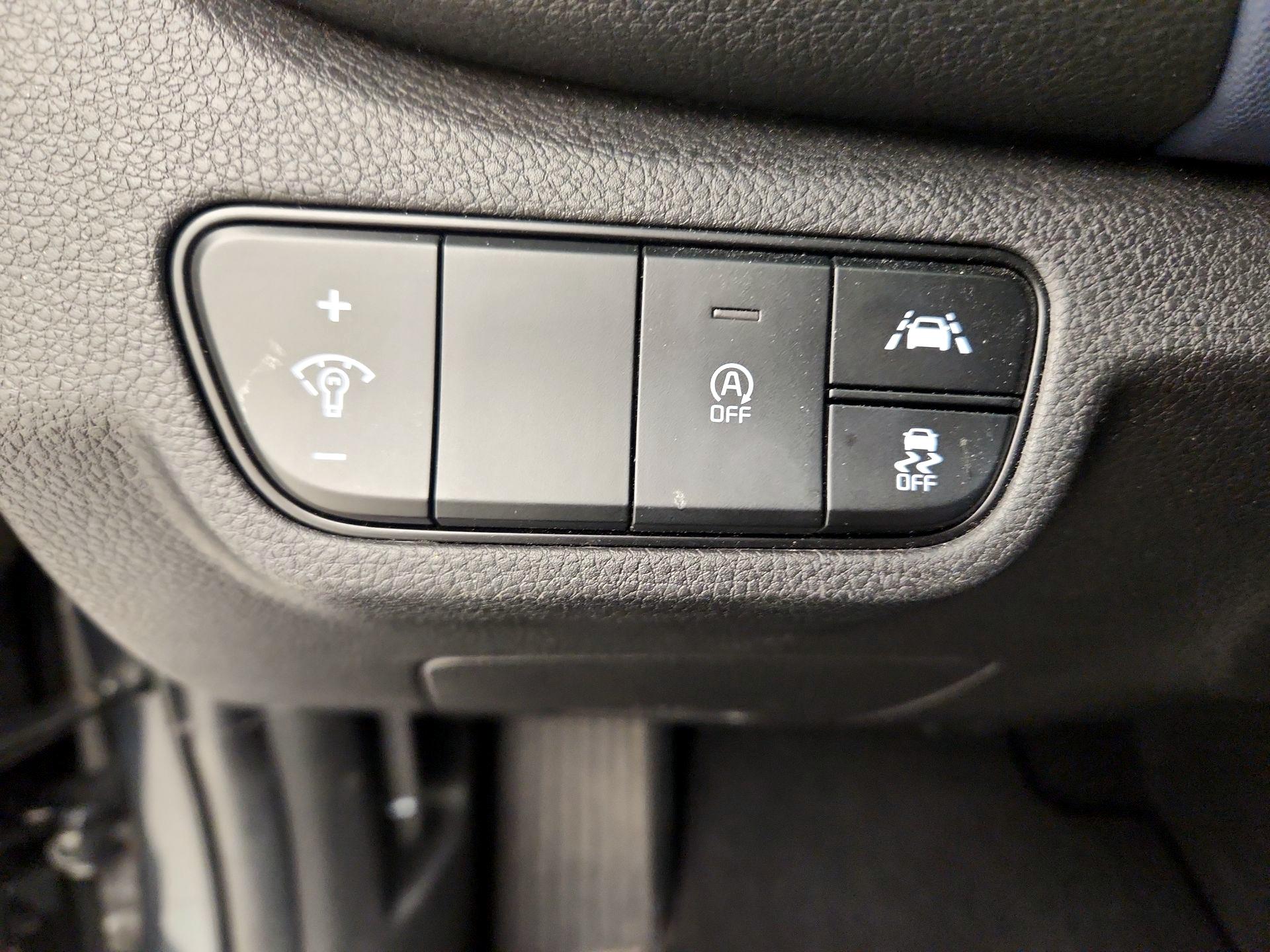 Thumbnail: 2023 Kia Seltos - 13