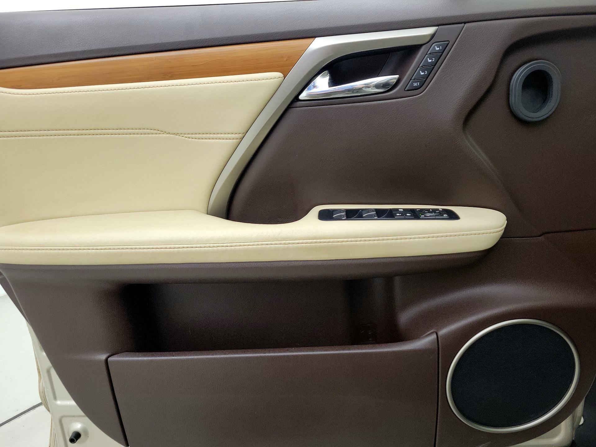 Thumbnail: 2017 Lexus RX - 12