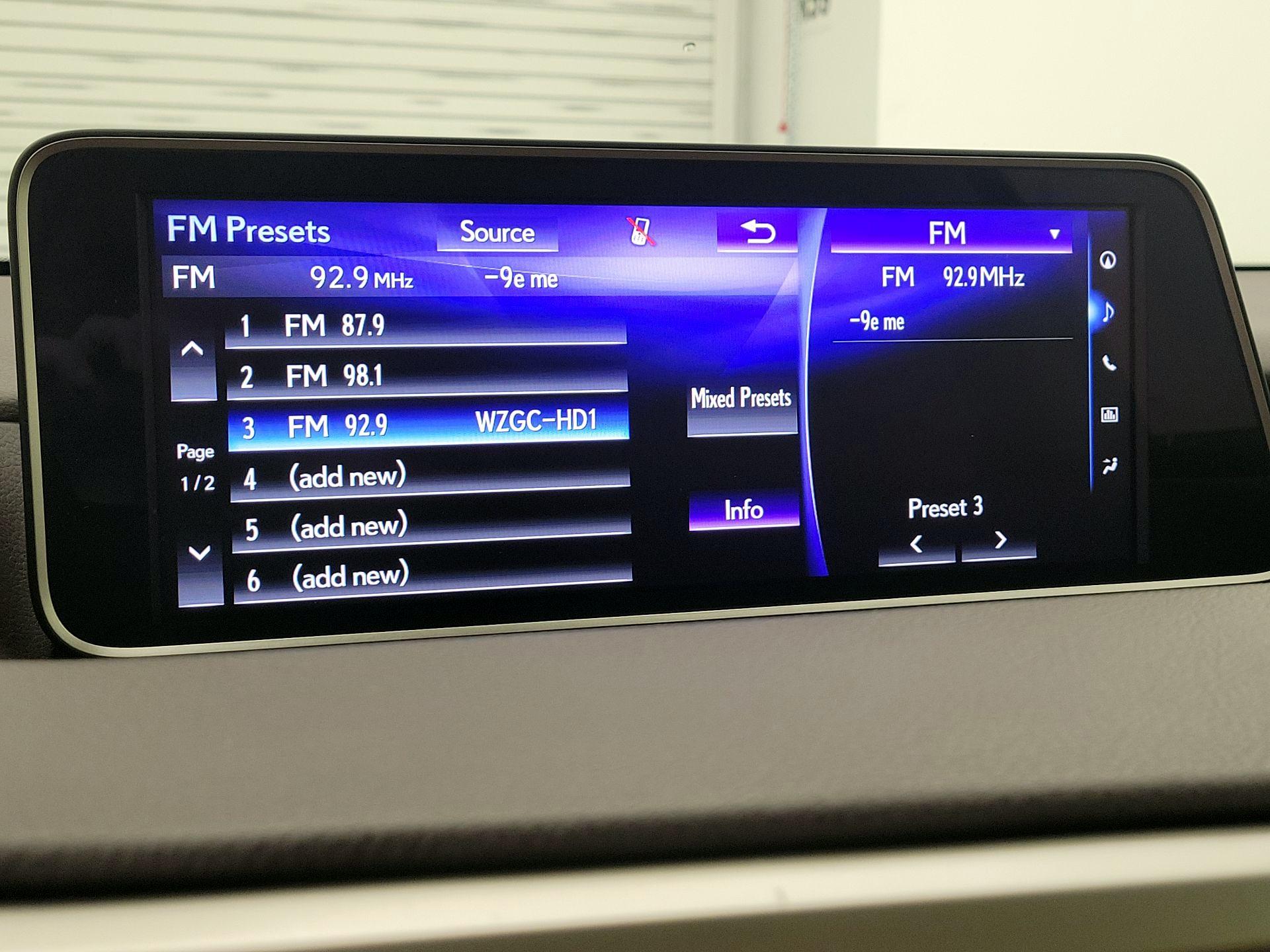 Thumbnail: 2017 Lexus RX - 16