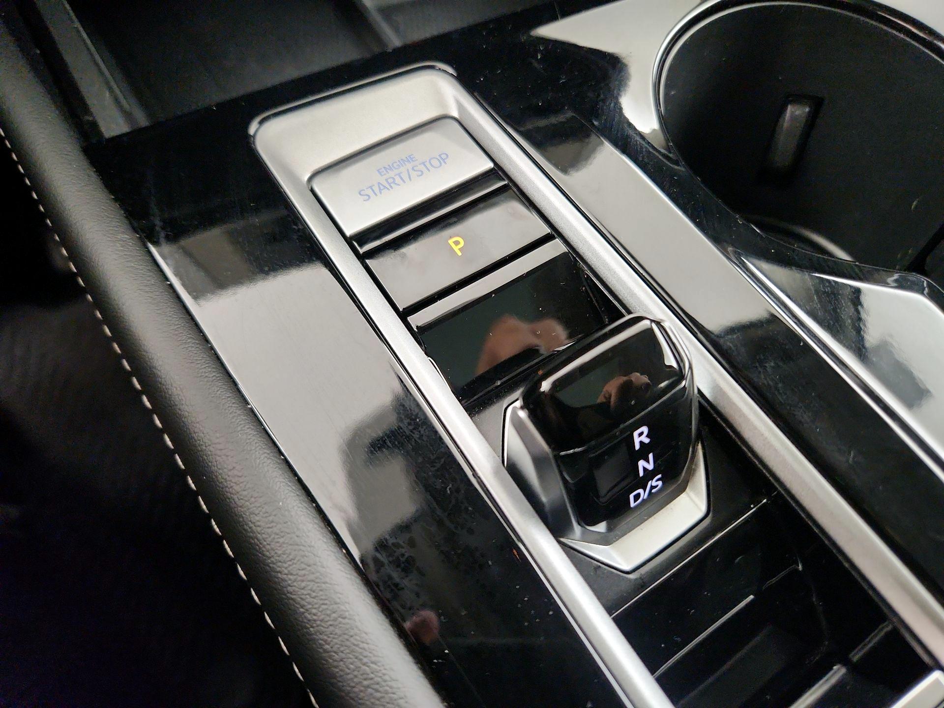 Thumbnail: 2024 Volkswagen Atlas - 18