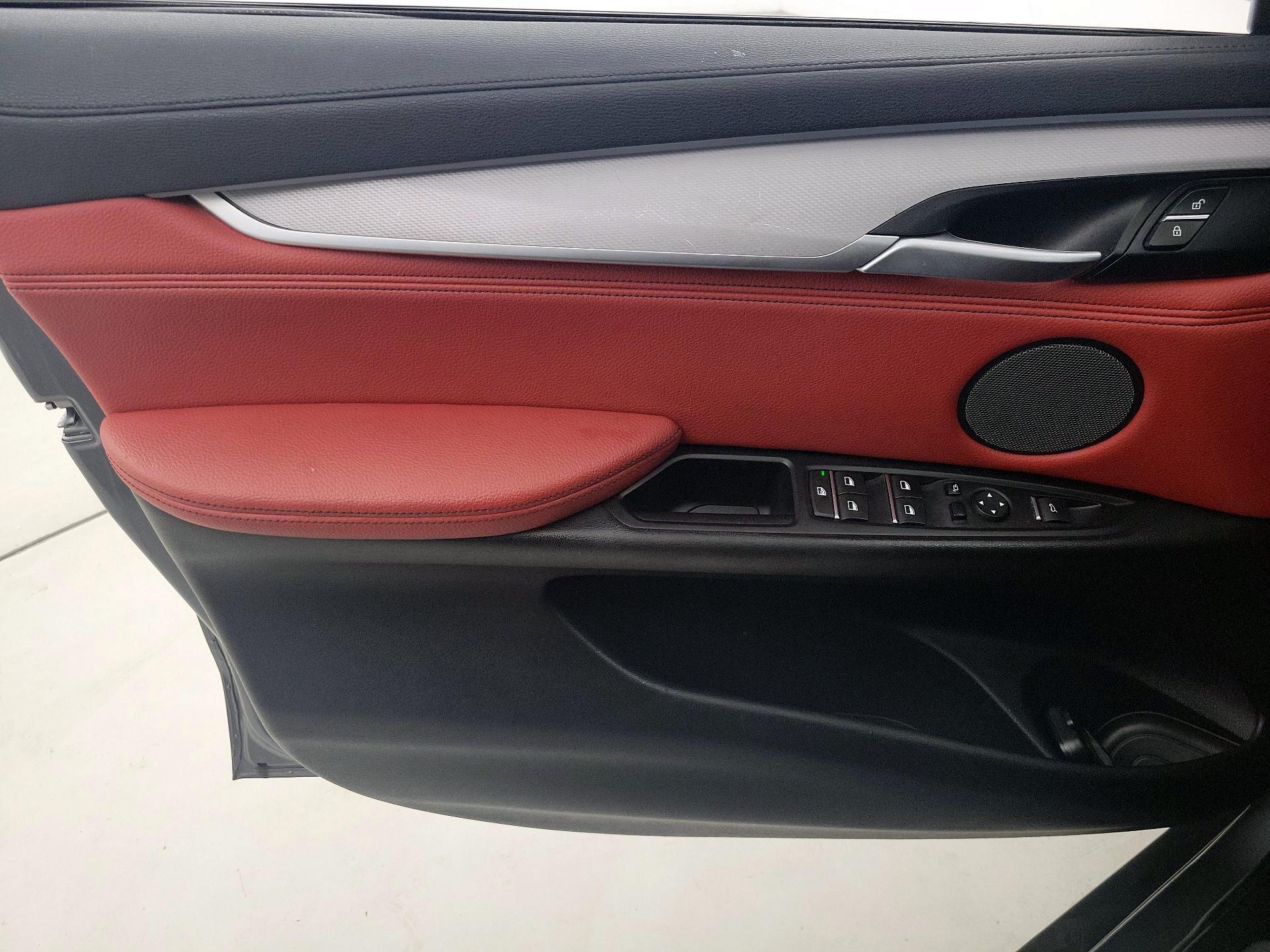 Thumbnail: 2018 BMW X6 - 12