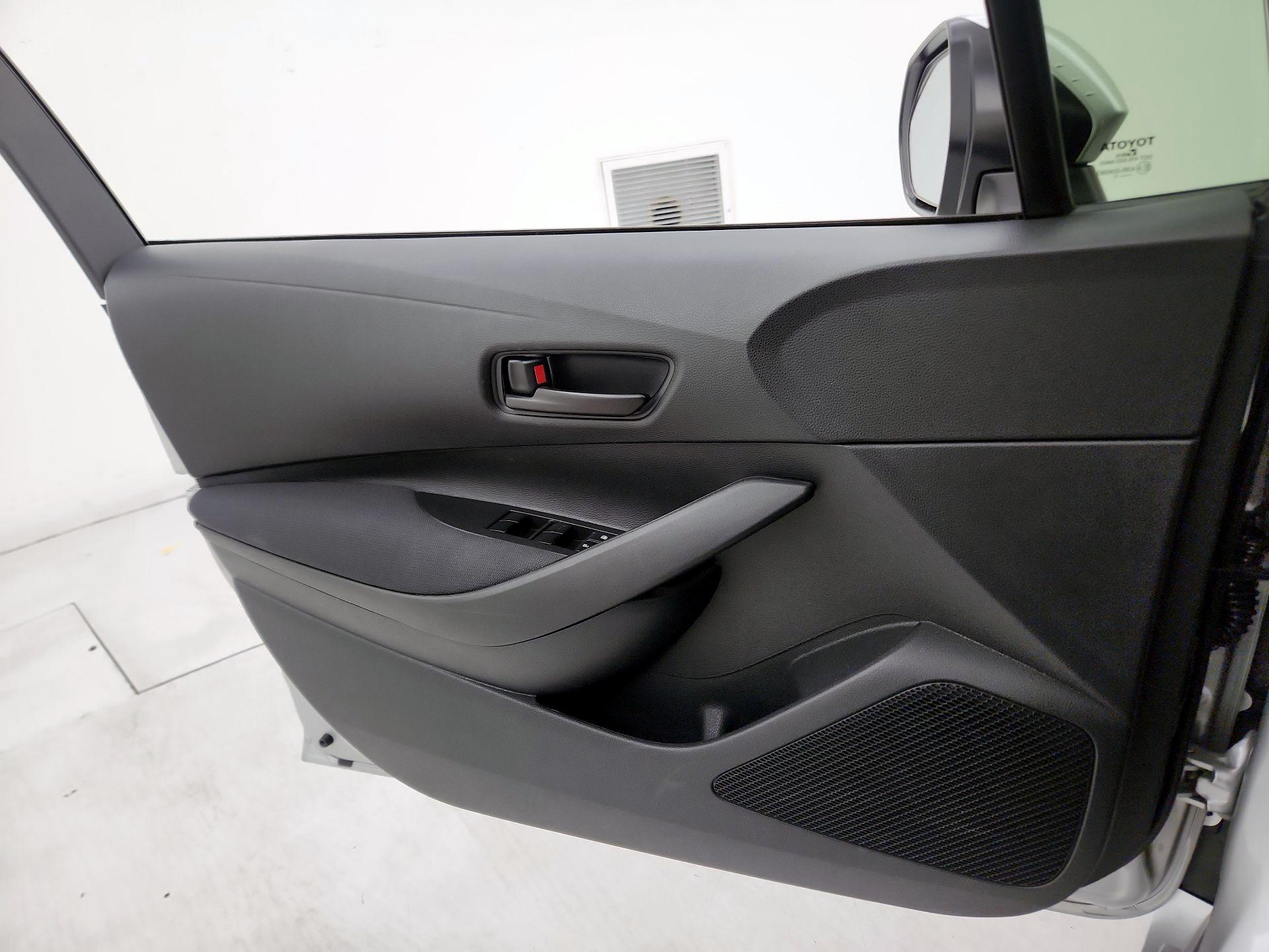 Thumbnail: 2025 Toyota Corolla - 12