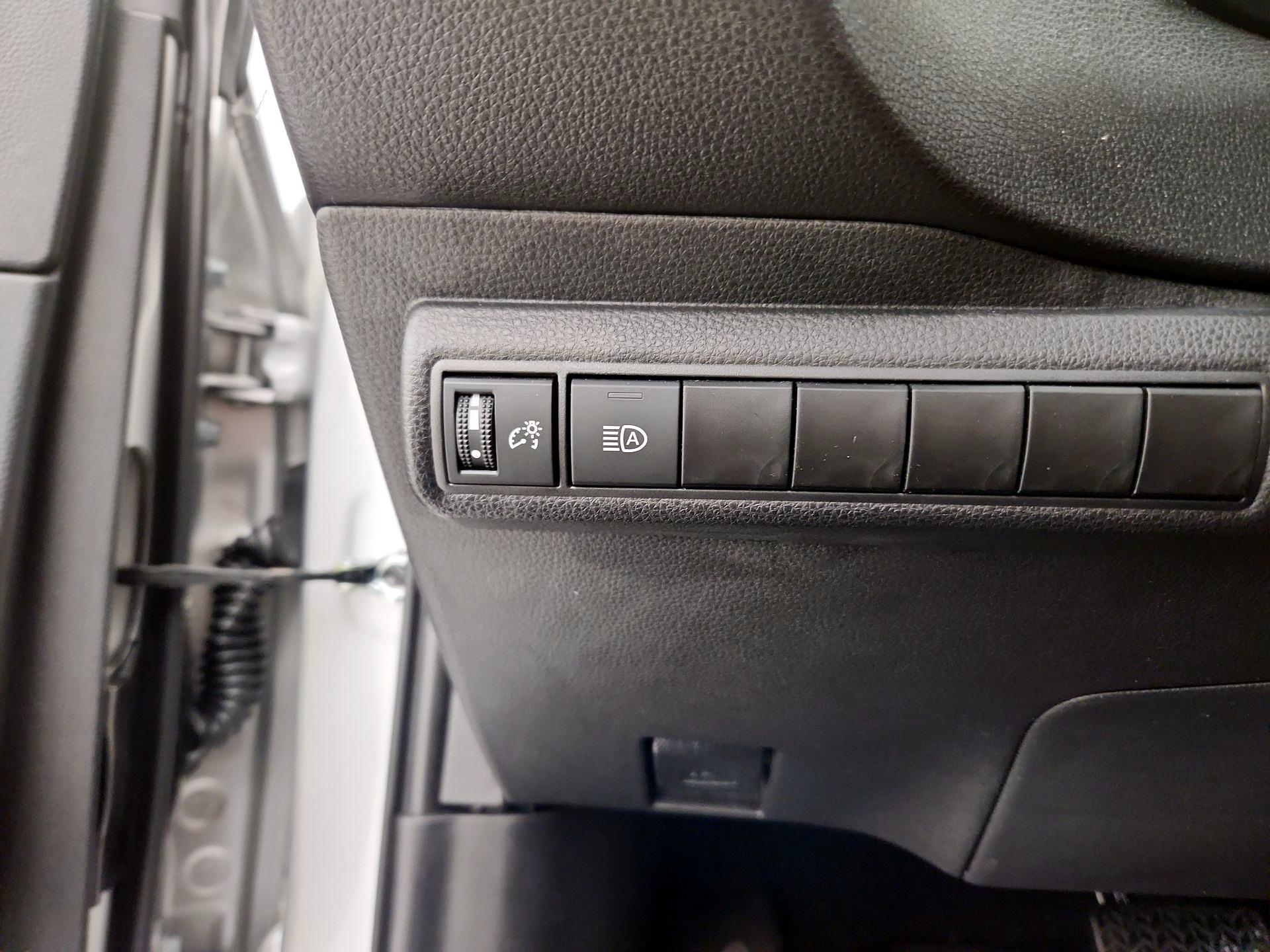 Thumbnail: 2025 Toyota Corolla - 13