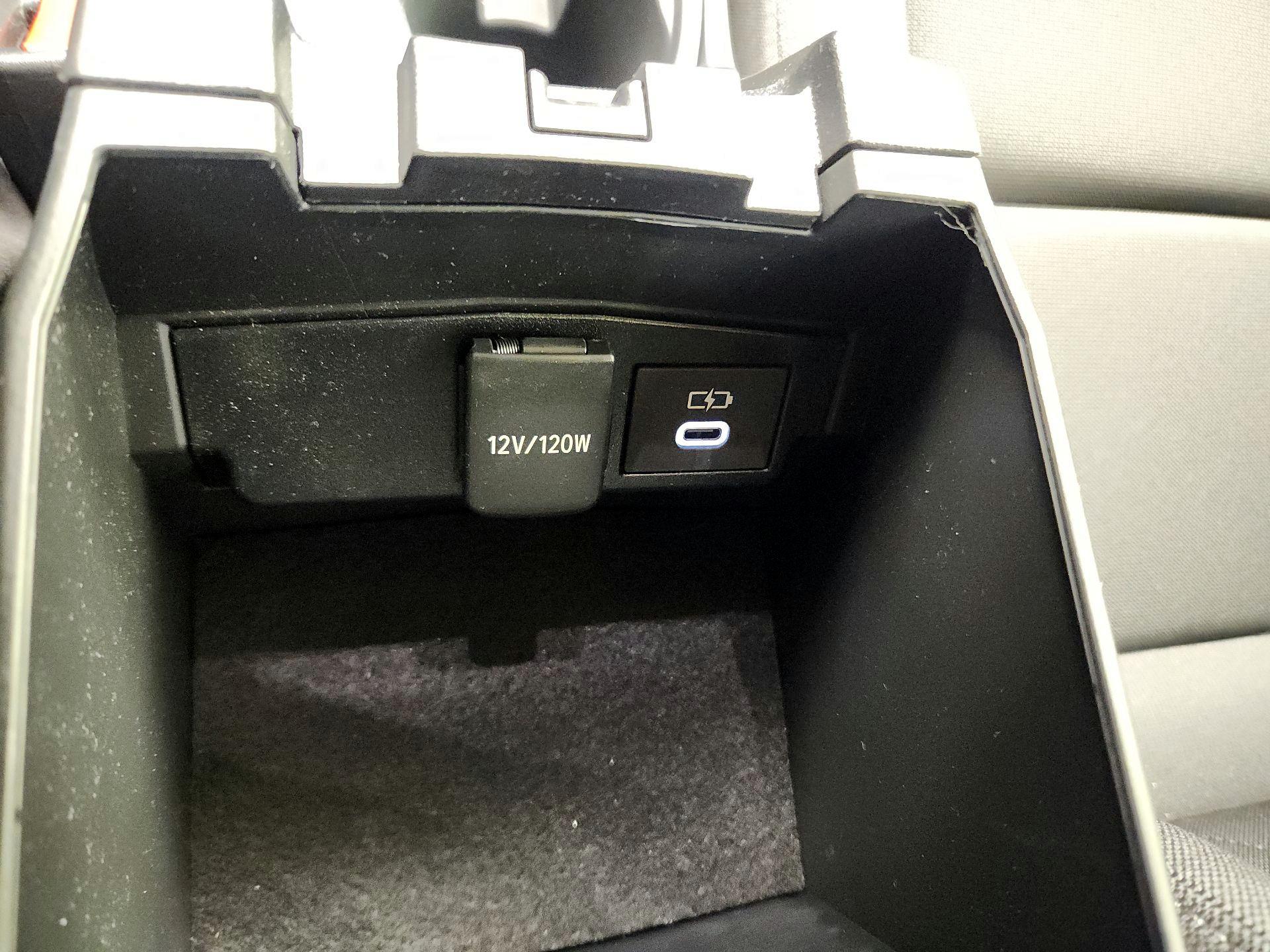 Thumbnail: 2025 Toyota Corolla - 18