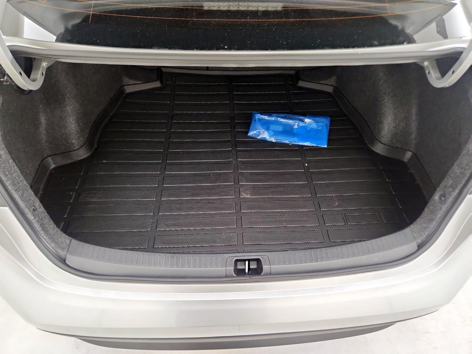 Thumbnail: 2025 Toyota Corolla - 20