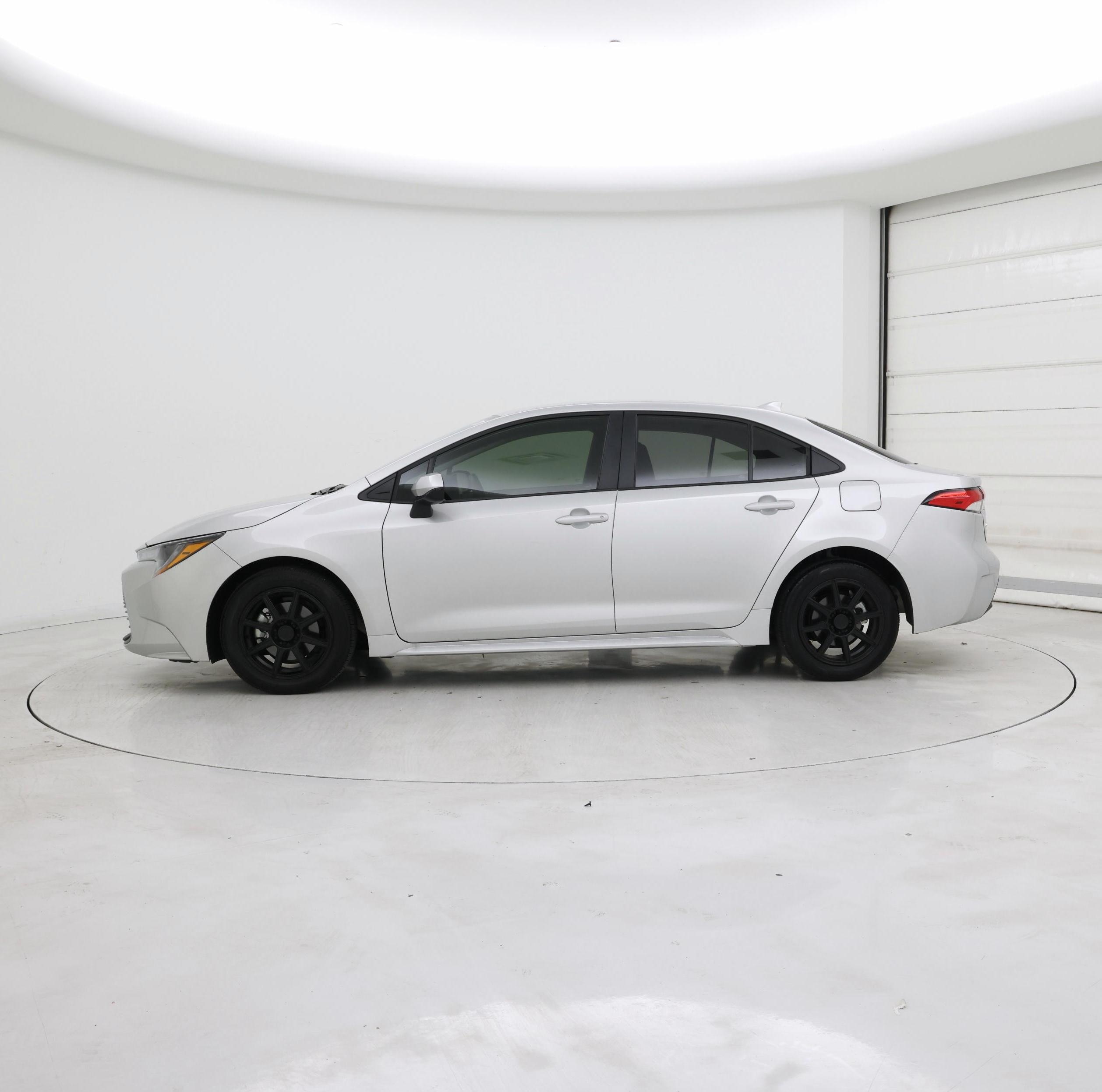 Thumbnail: 2025 Toyota Corolla - 3