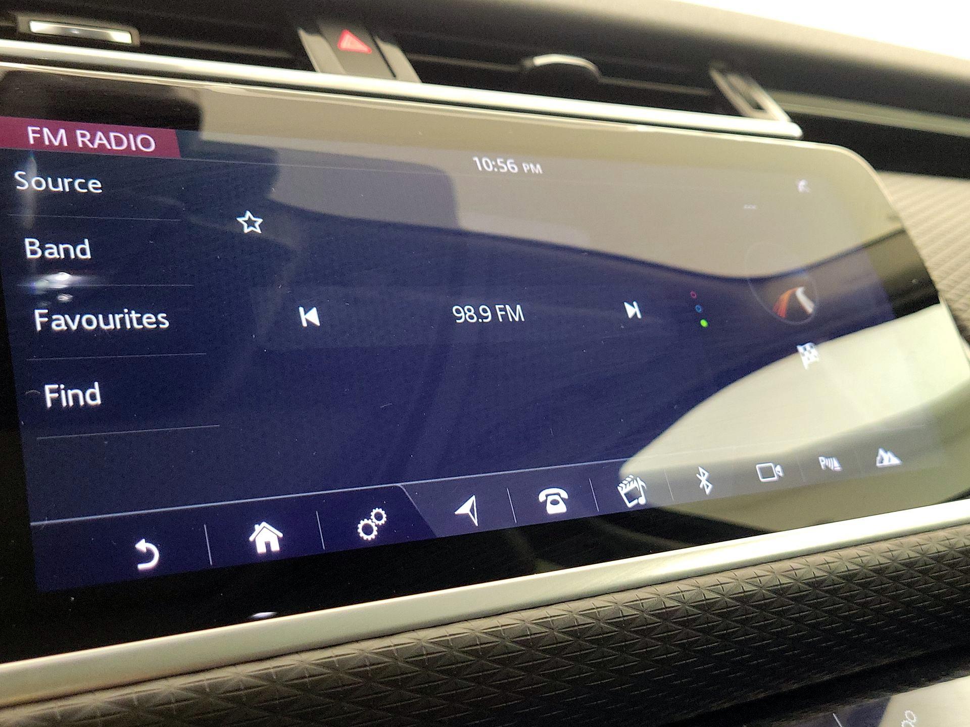 Thumbnail: 2018 Land Rover Range Rover Velar - 16