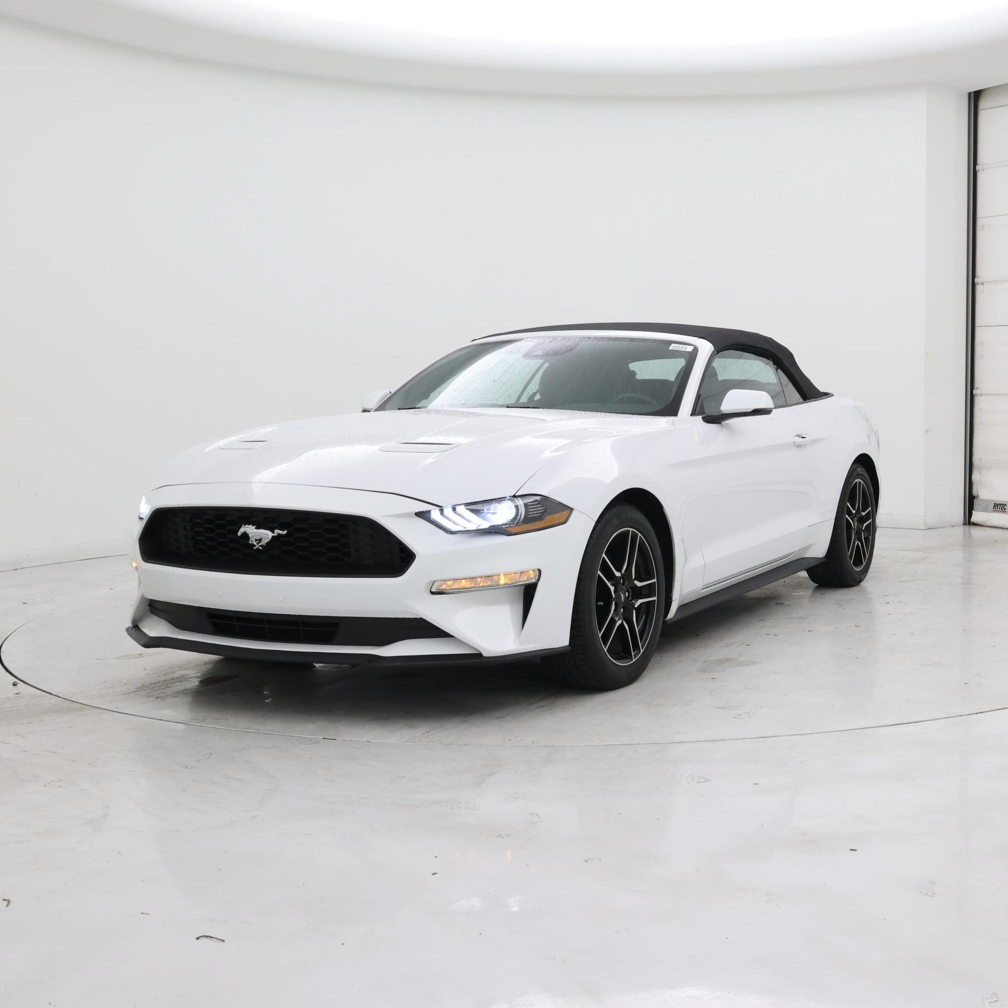 Thumbnail: 2022 Ford Mustang - 4