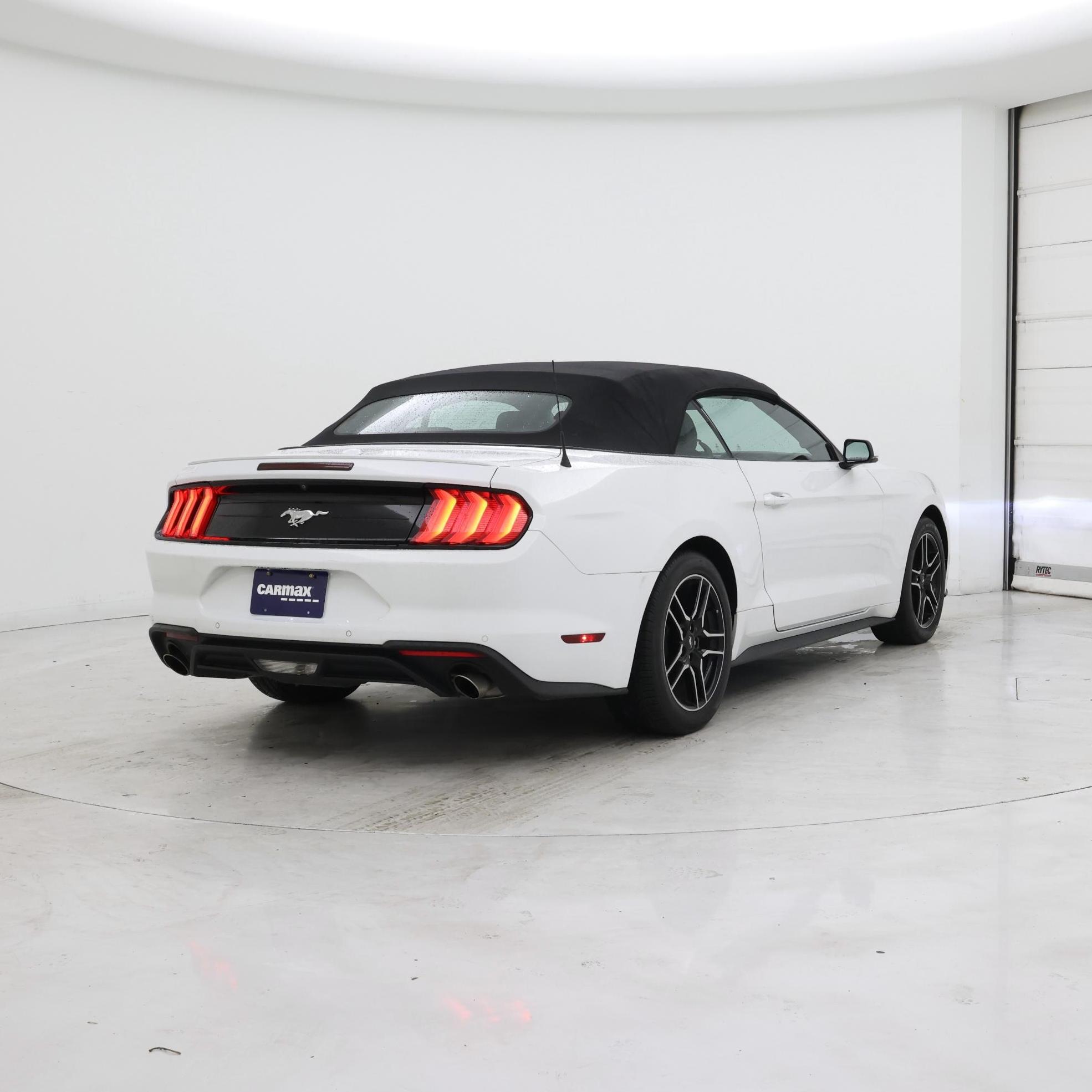 Thumbnail: 2022 Ford Mustang - 8