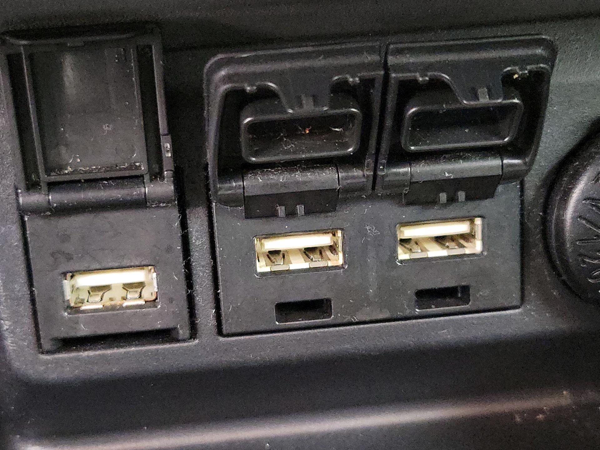 Thumbnail: 2020 Toyota Highlander - 18