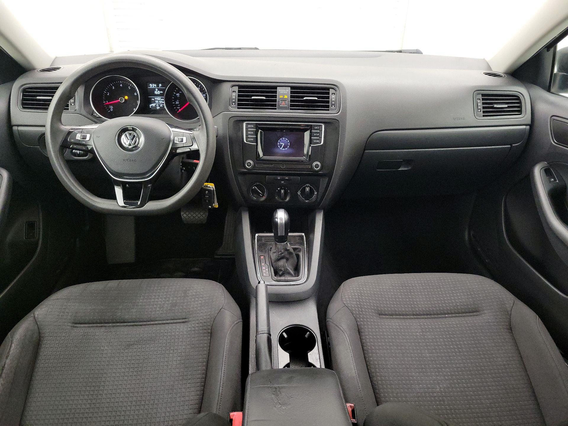 Thumbnail: 2016 Volkswagen Jetta - 9