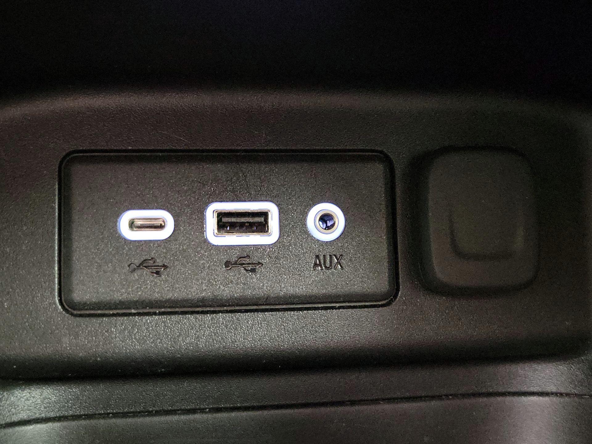 Thumbnail: 2020 Chevrolet Equinox - 18