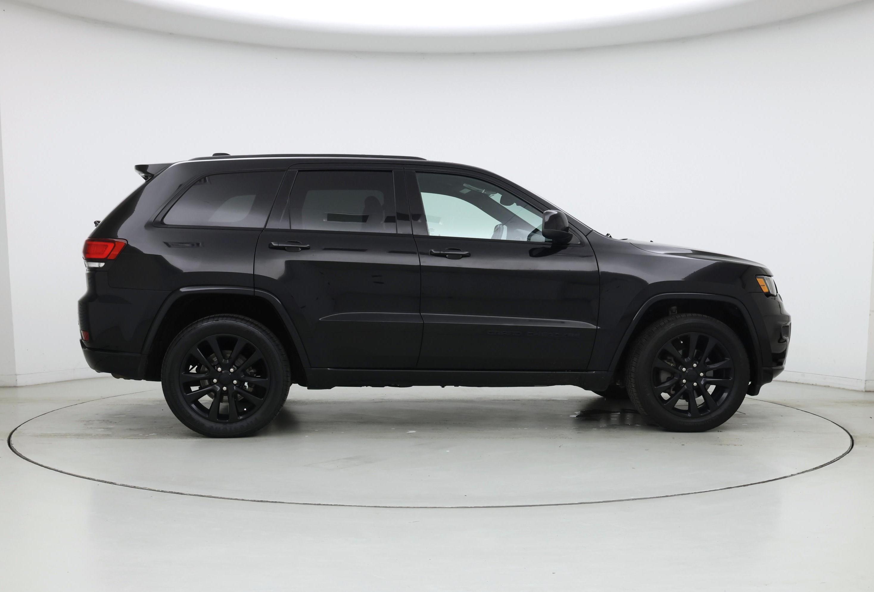 Thumbnail: 2018 Jeep Grand Cherokee - 7