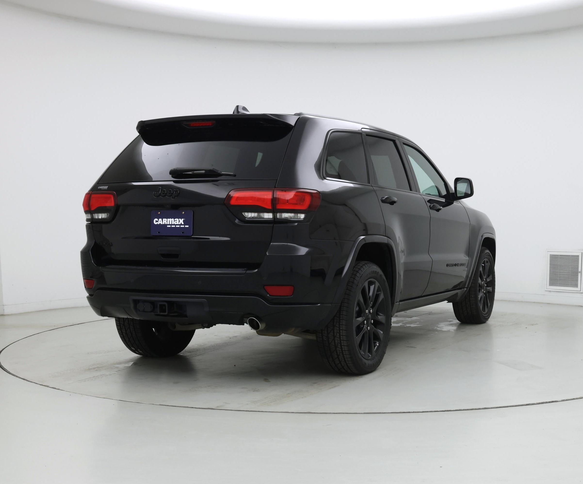 Thumbnail: 2018 Jeep Grand Cherokee - 8