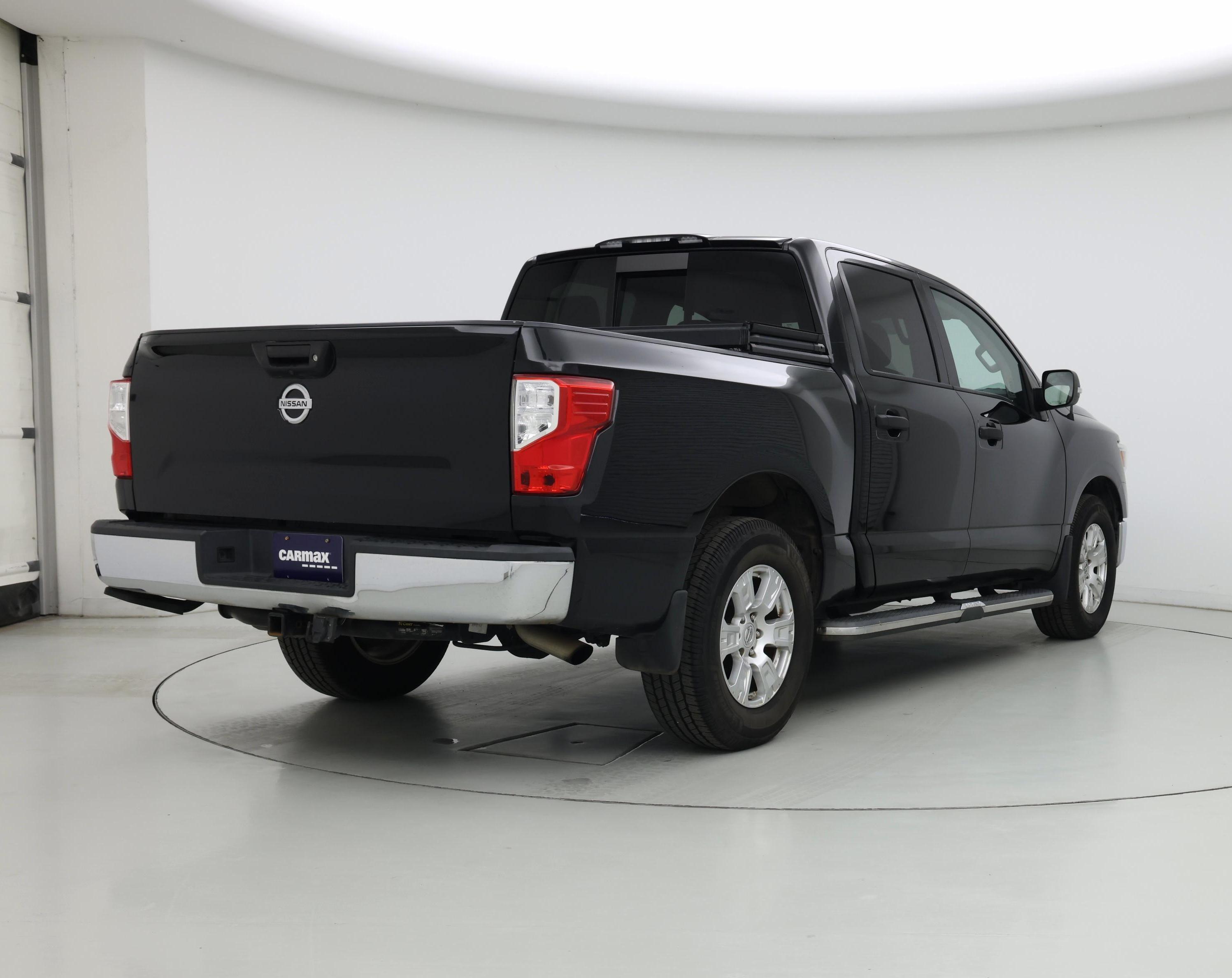 Thumbnail: 2019 Nissan Titan - 8