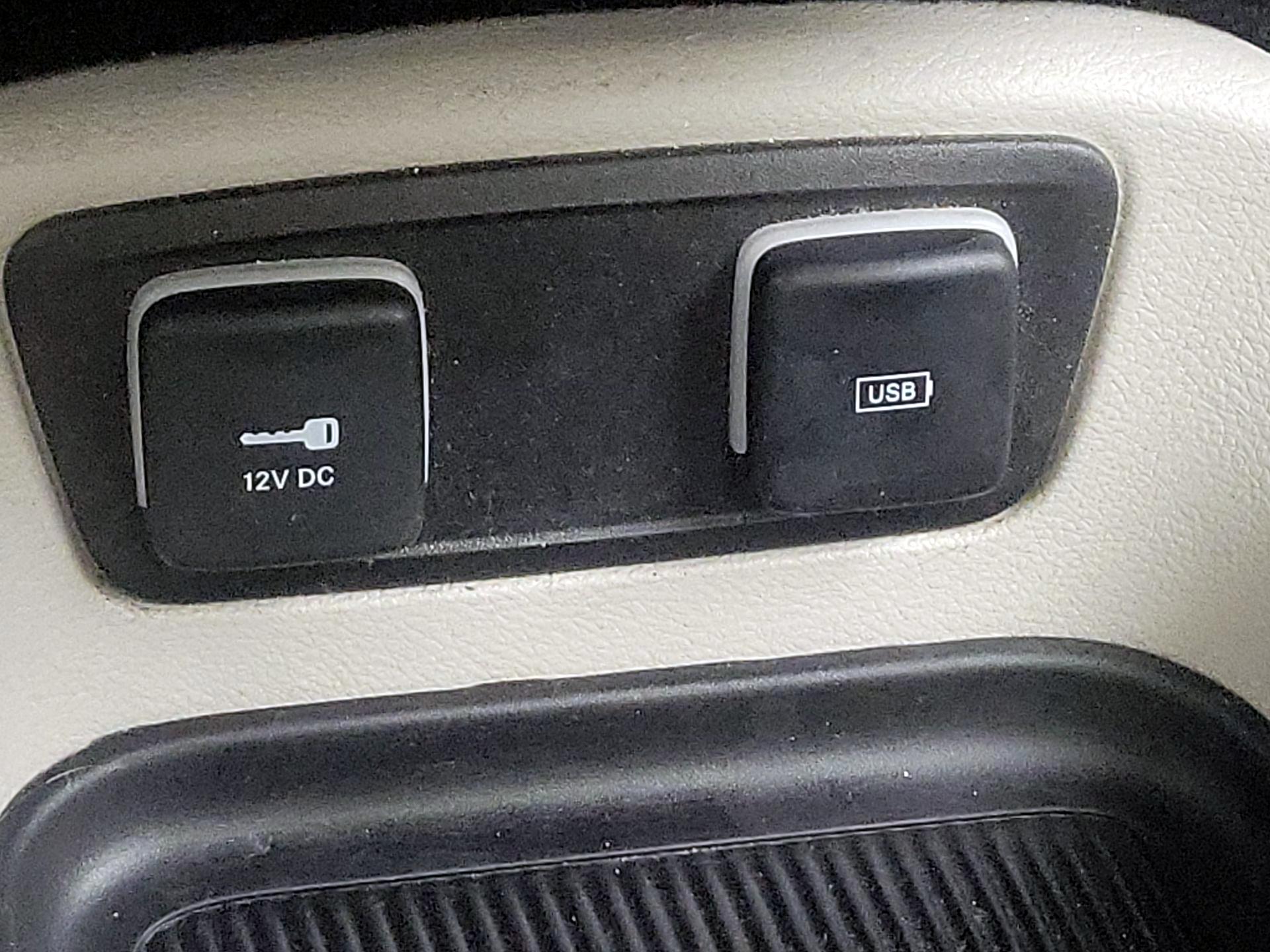 Thumbnail: 2020 Chrysler Pacifica - 18