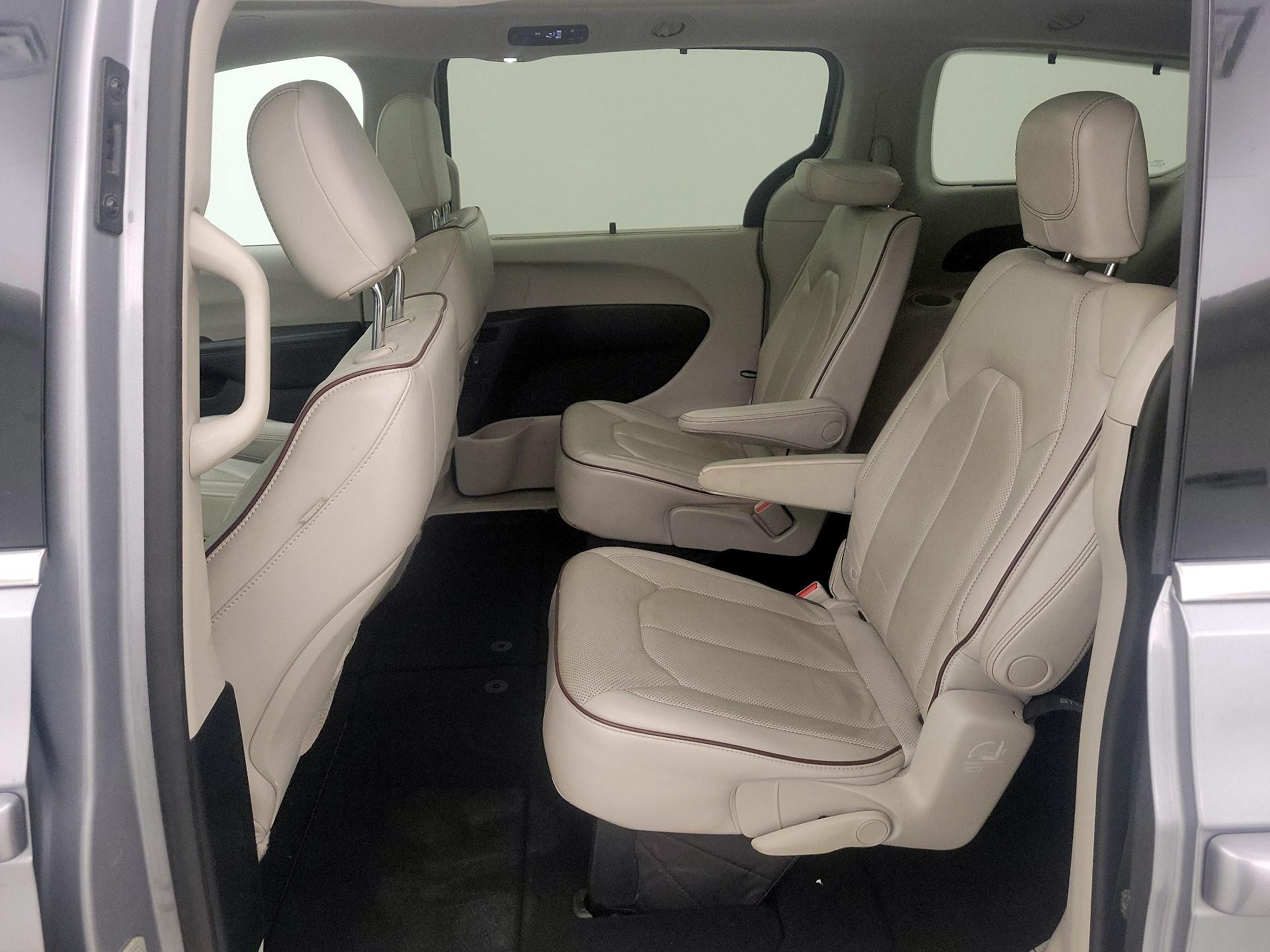 Thumbnail: 2020 Chrysler Pacifica - 20