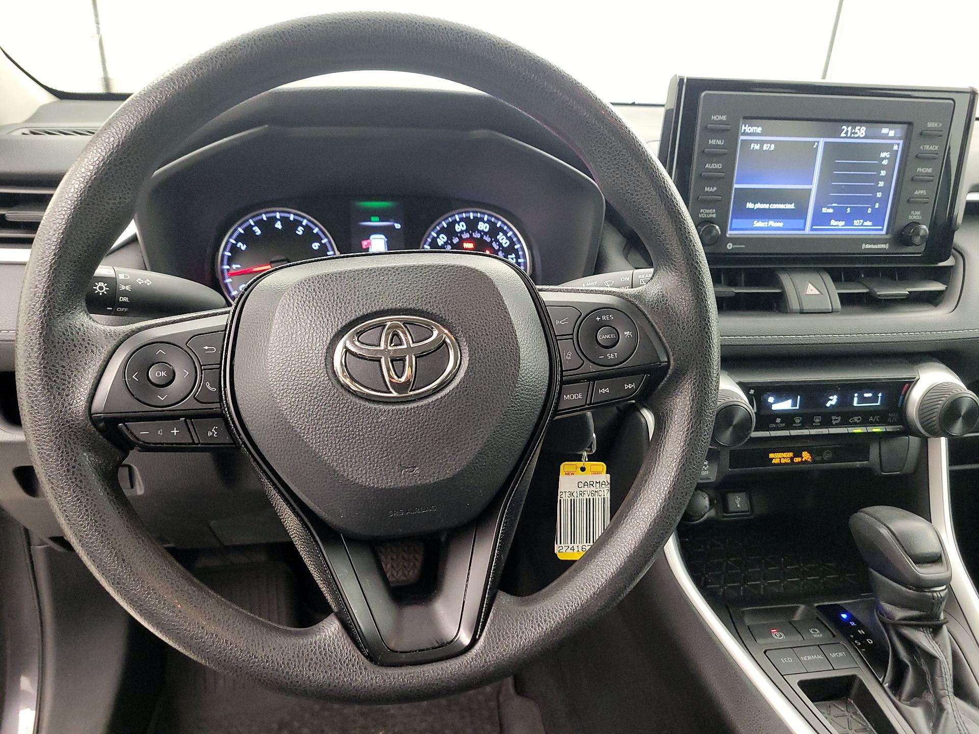 Thumbnail: 2021 Toyota RAV4 - 9