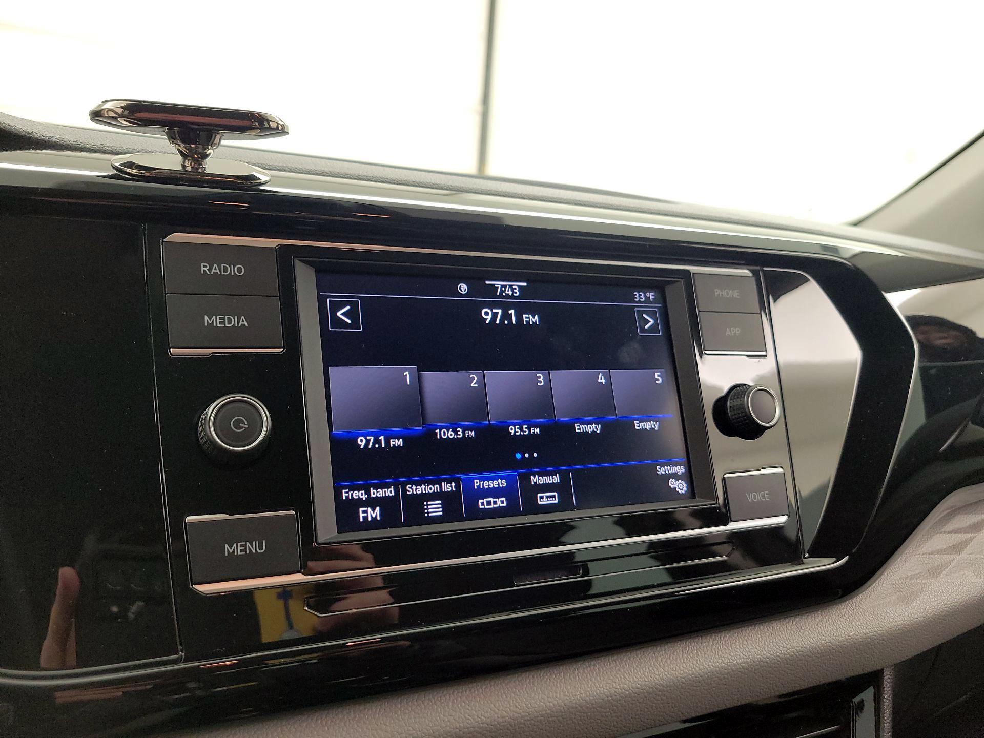 Thumbnail: 2024 Volkswagen Taos - 15