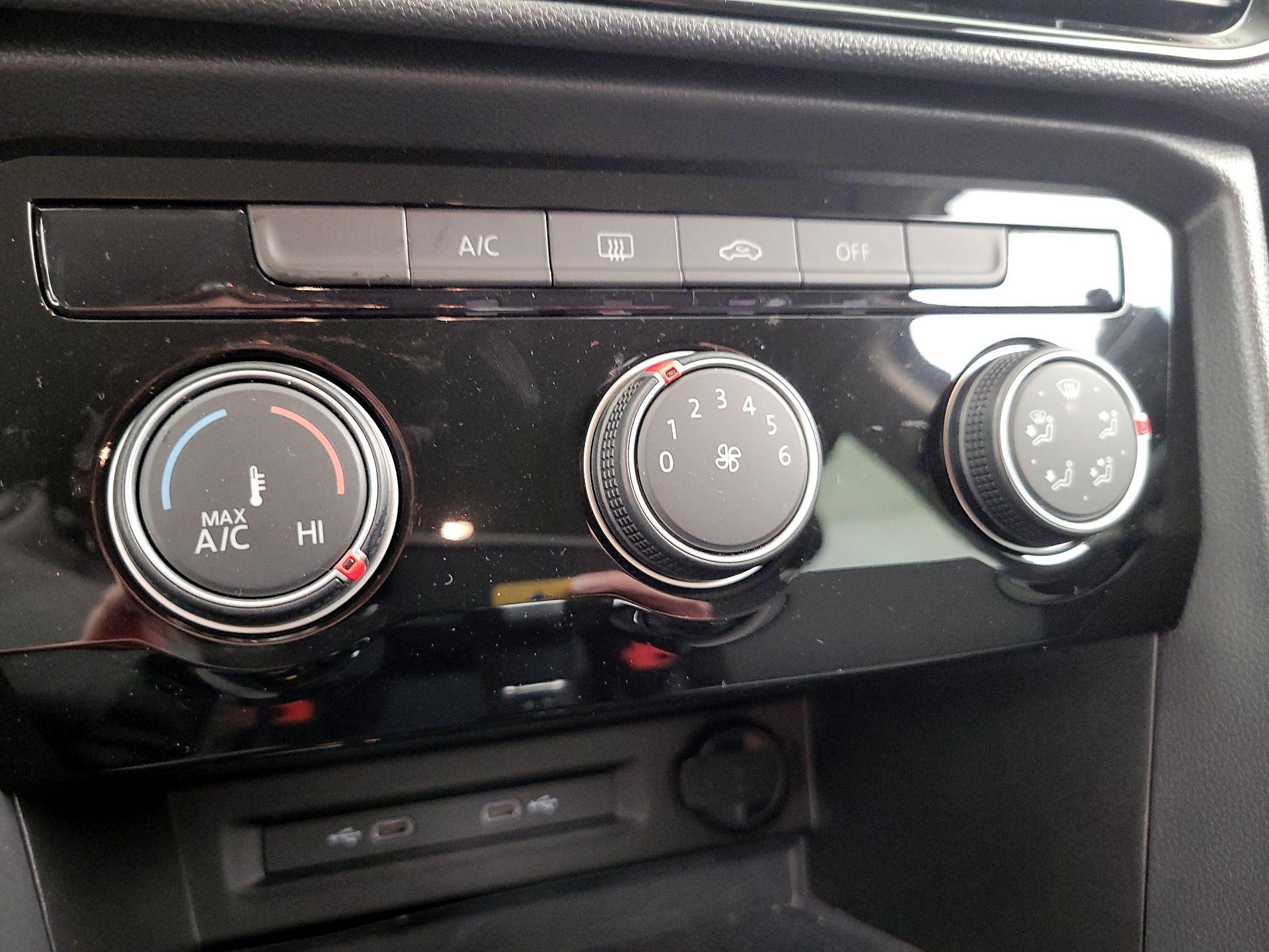 Thumbnail: 2024 Volkswagen Taos - 16