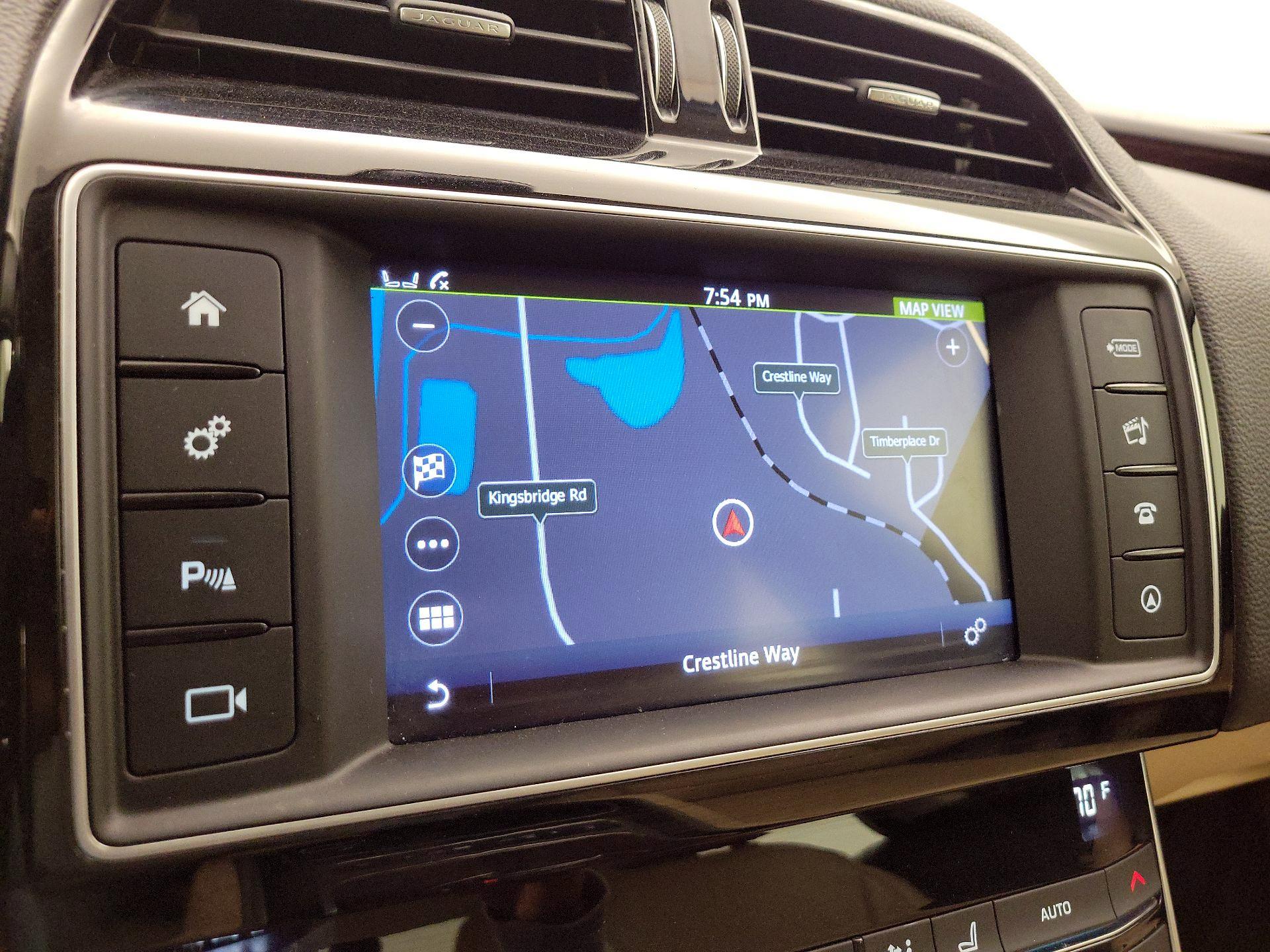 Thumbnail: 2017 Jaguar XE - 14