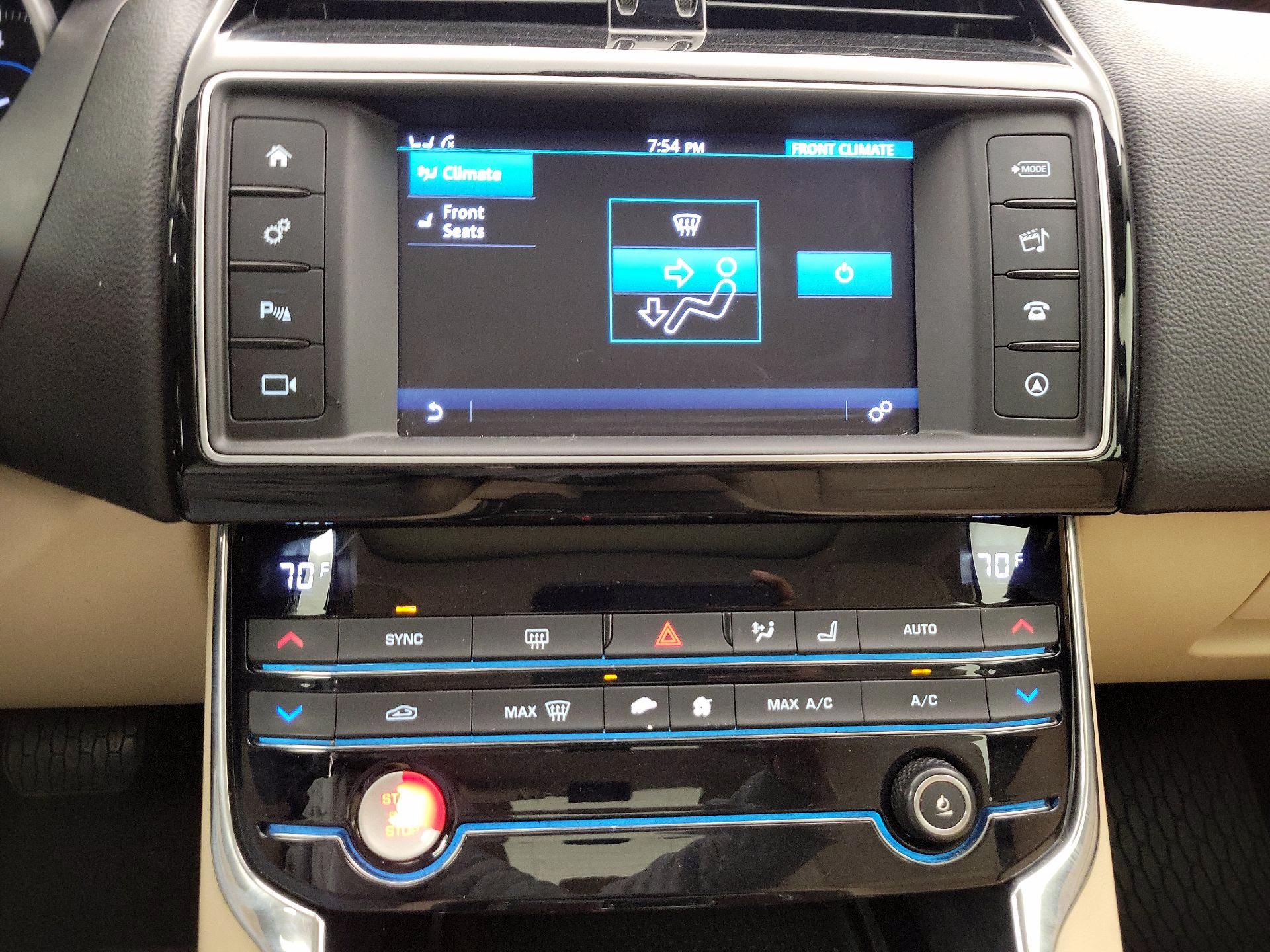 Thumbnail: 2017 Jaguar XE - 17