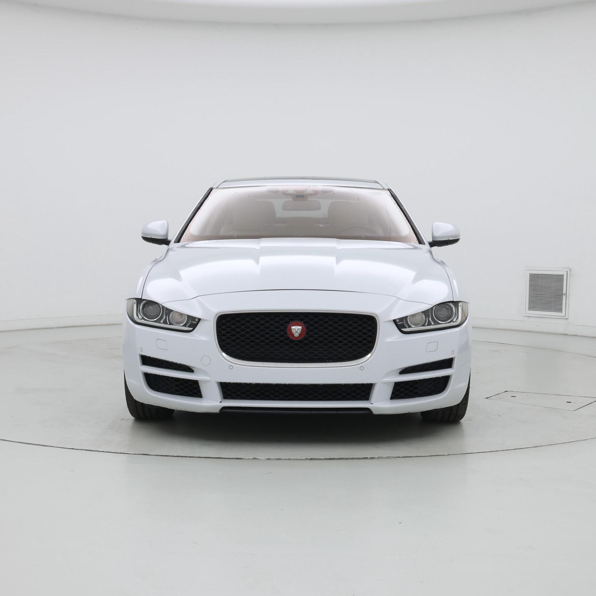 Thumbnail: 2017 Jaguar XE - 5