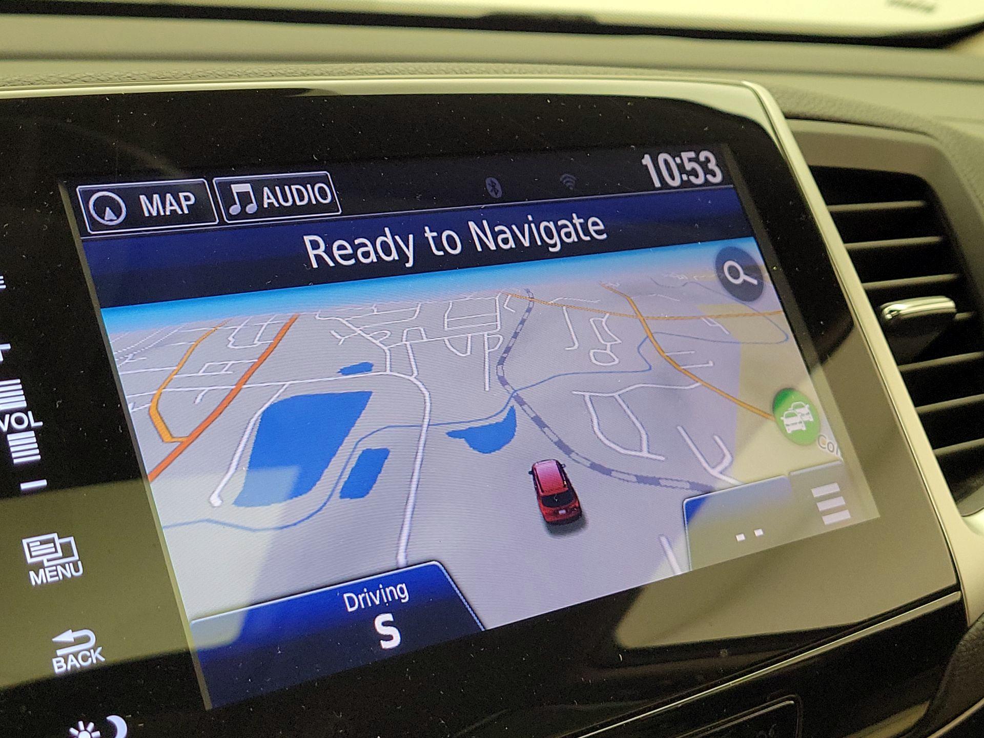 Thumbnail: 2017 Honda Pilot - 14