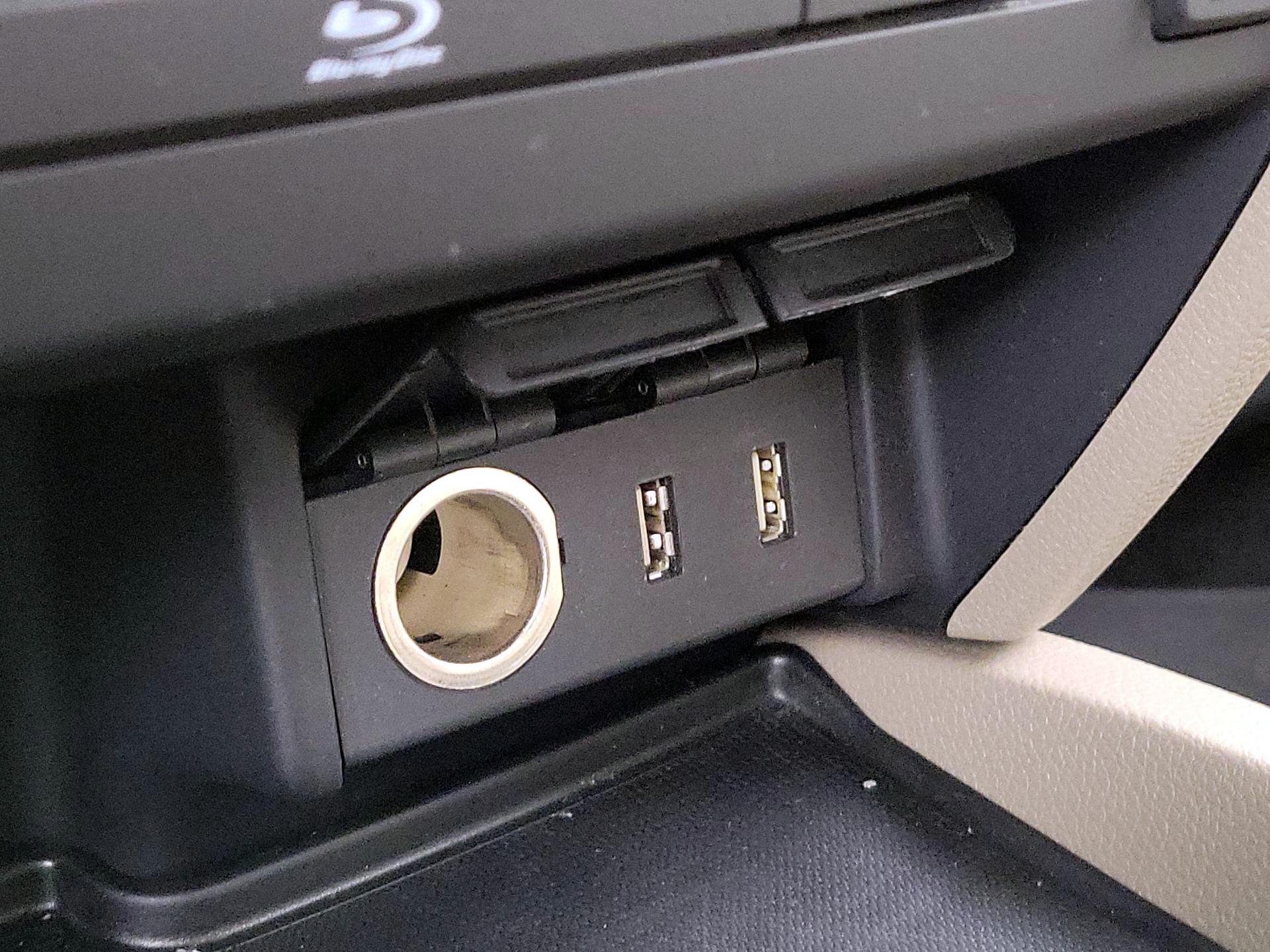 Thumbnail: 2017 Honda Pilot - 19