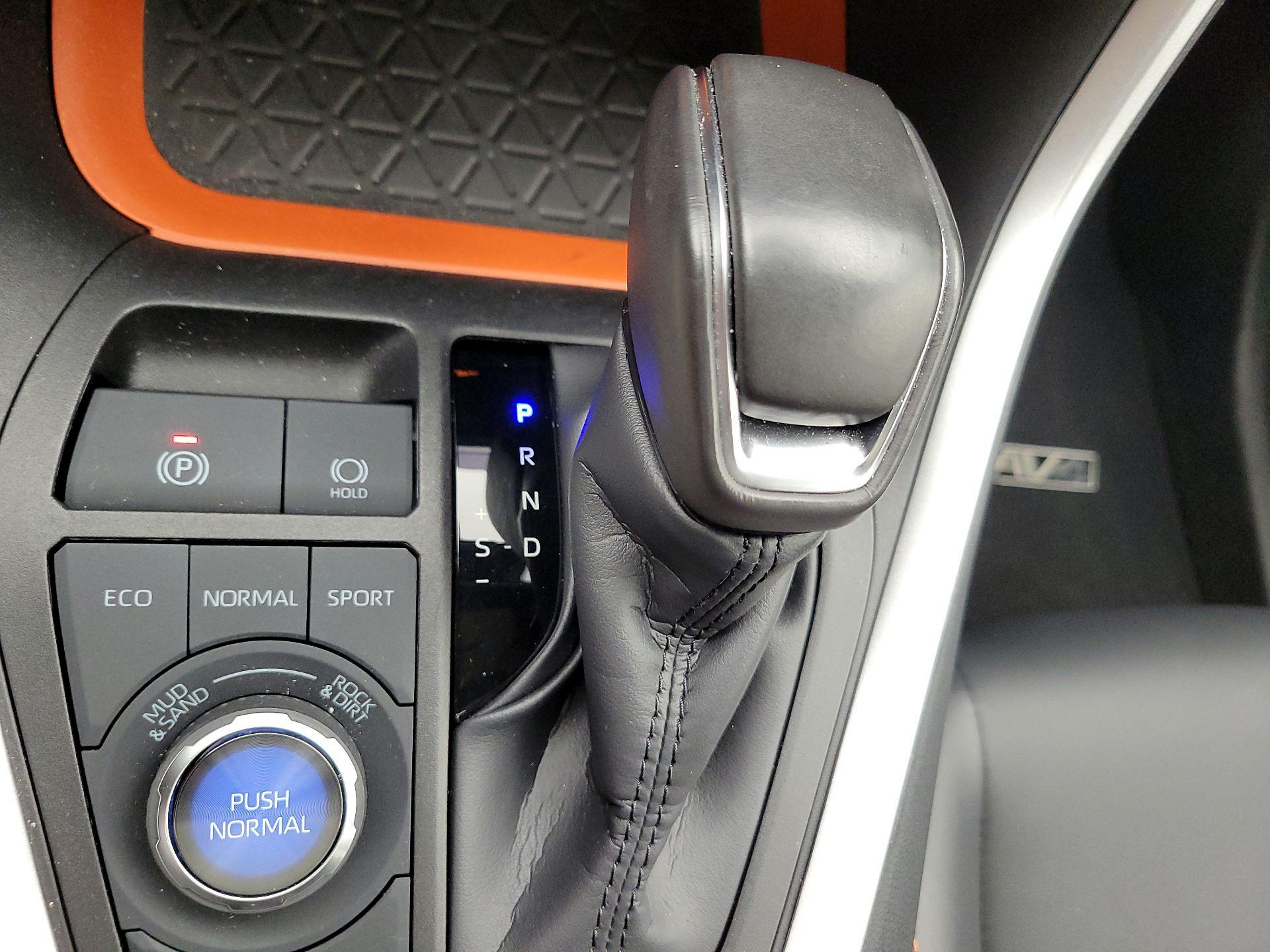 Thumbnail: 2024 Toyota RAV4 - 17