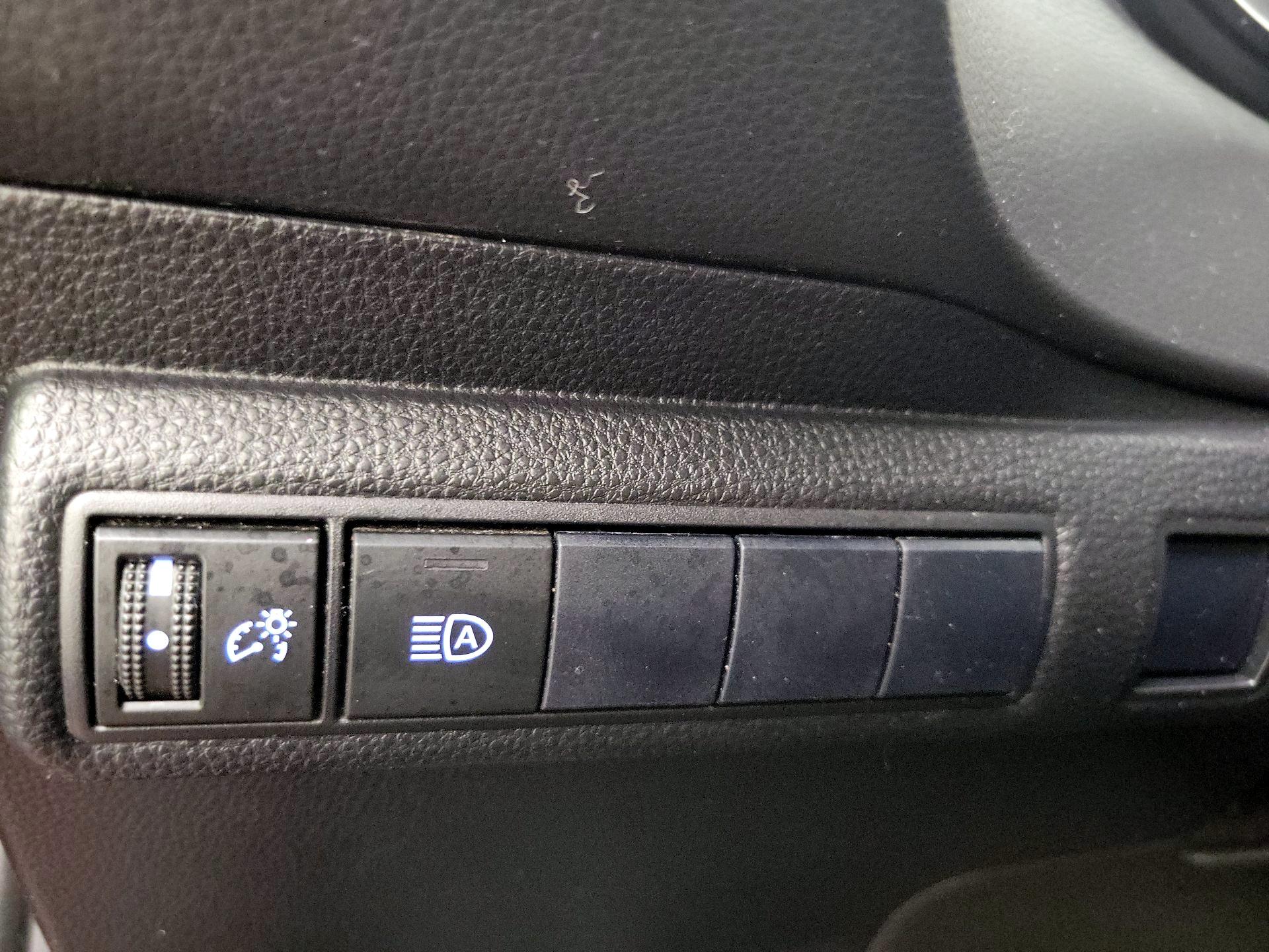 Thumbnail: 2020 Toyota Corolla - 13