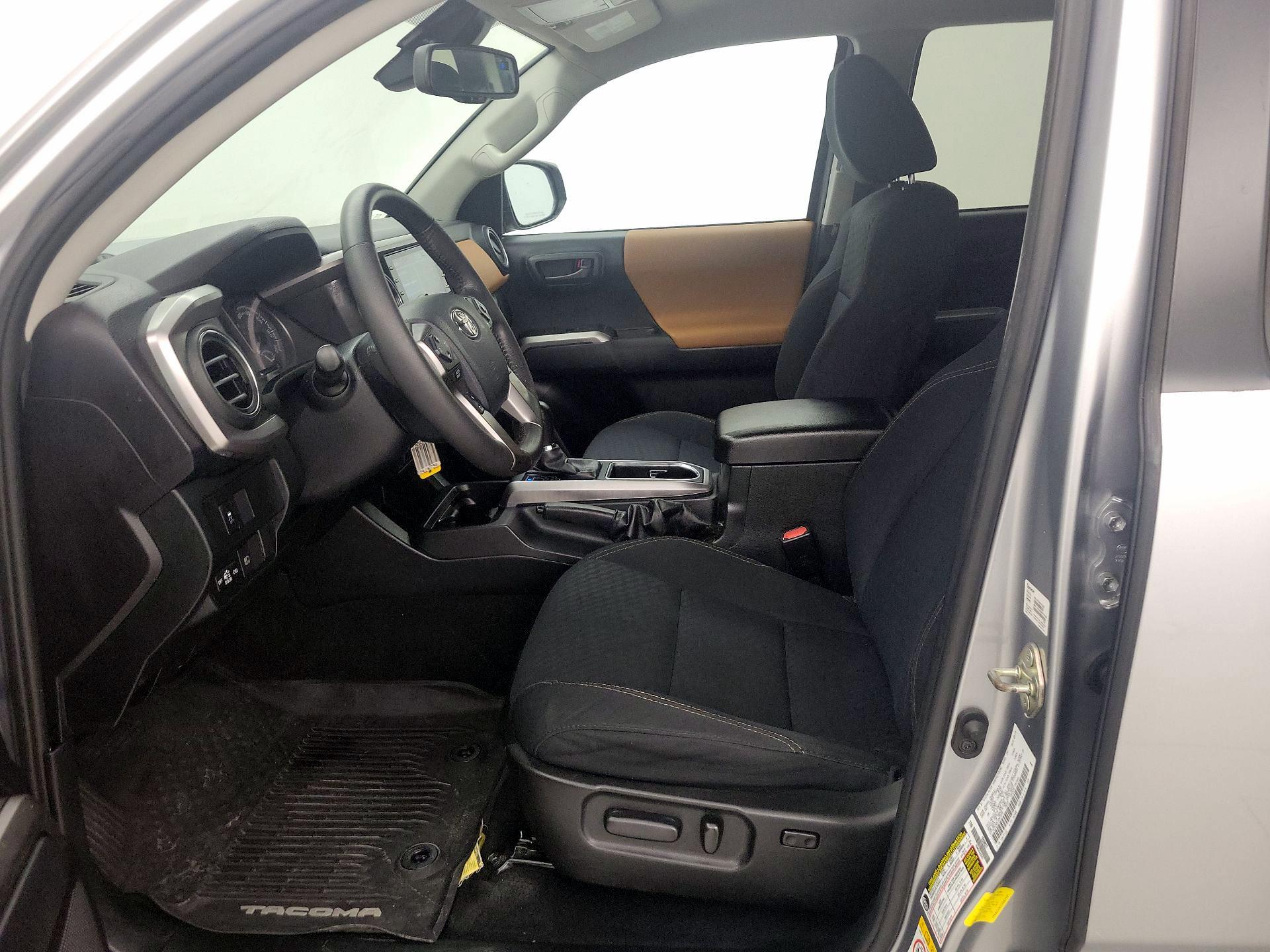 Thumbnail: 2020 Toyota Tacoma - 11