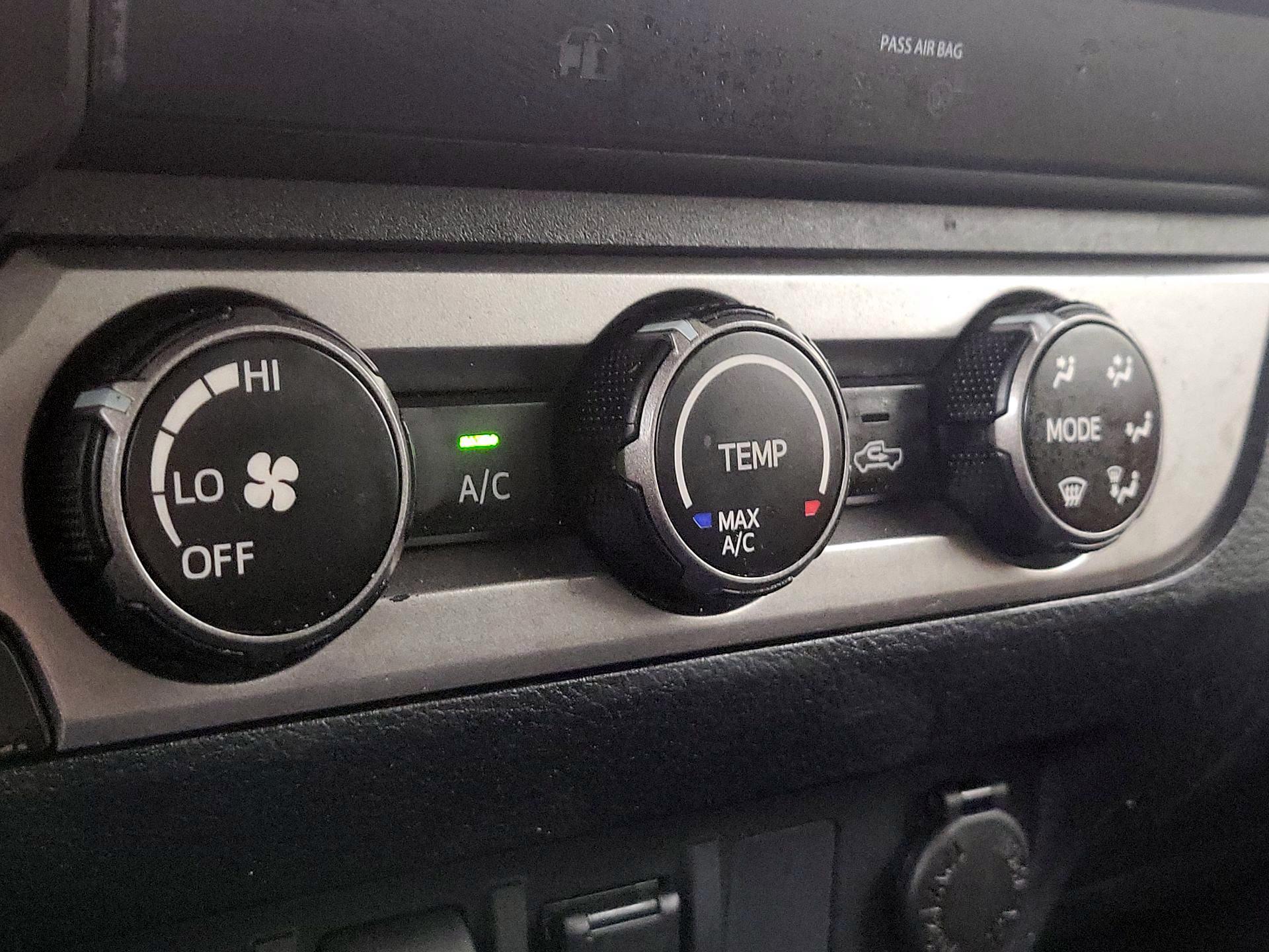 Thumbnail: 2020 Toyota Tacoma - 16