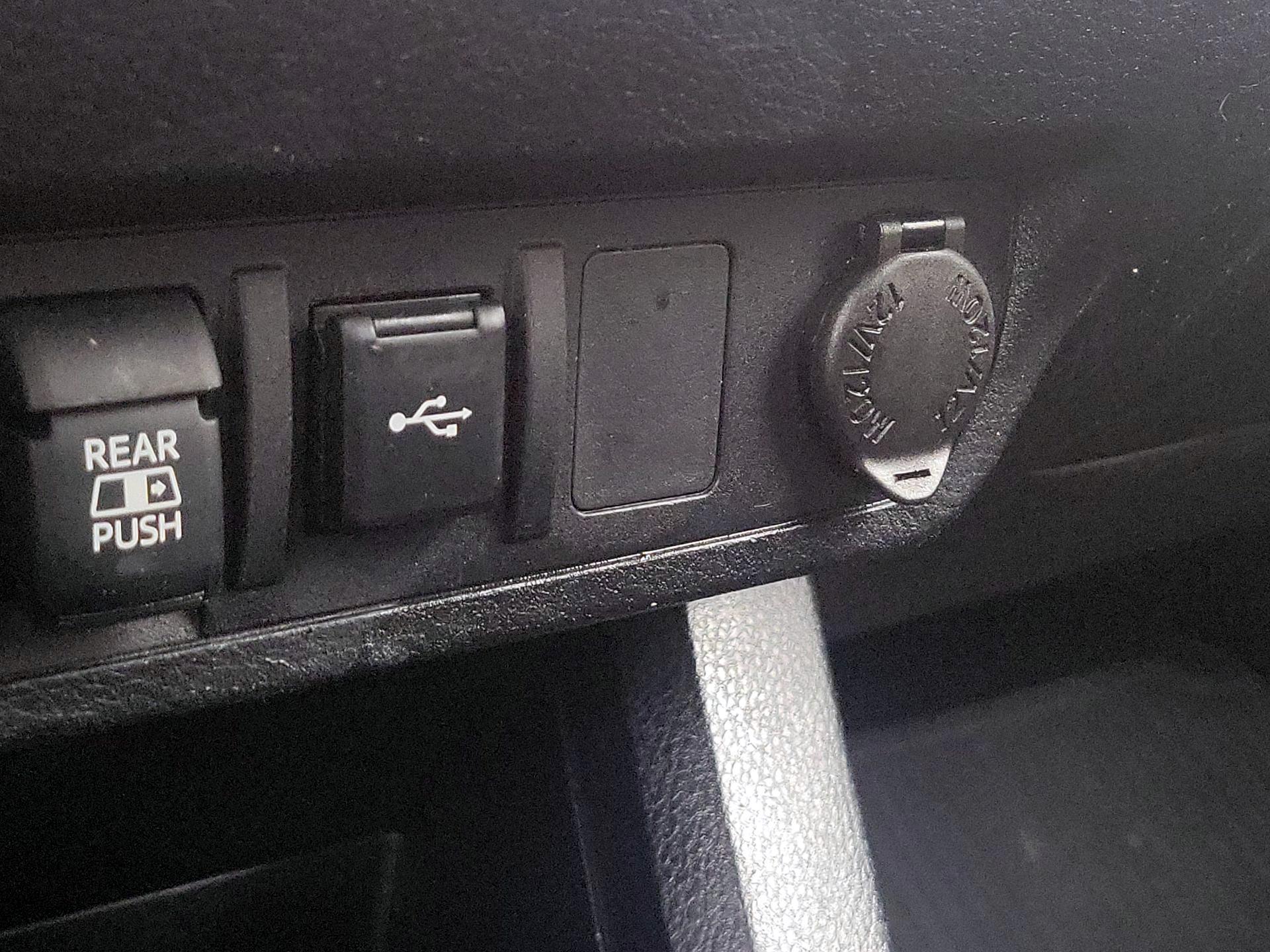 Thumbnail: 2020 Toyota Tacoma - 18