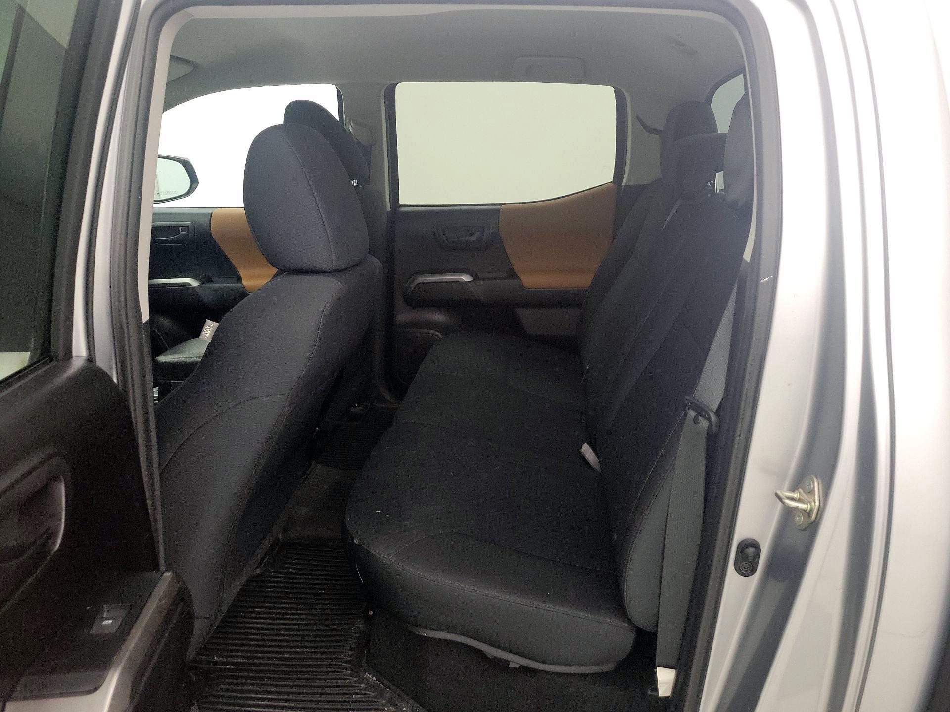 Thumbnail: 2020 Toyota Tacoma - 19