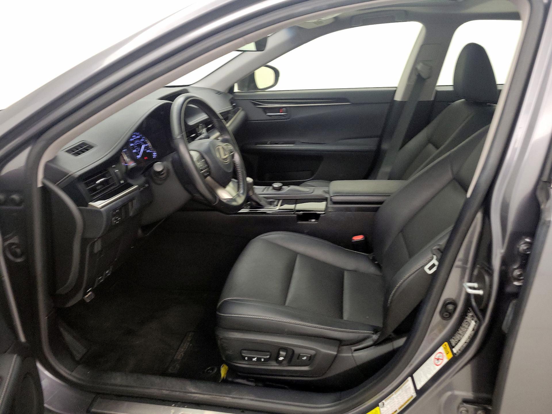 Thumbnail: 2016 Lexus ES - 11