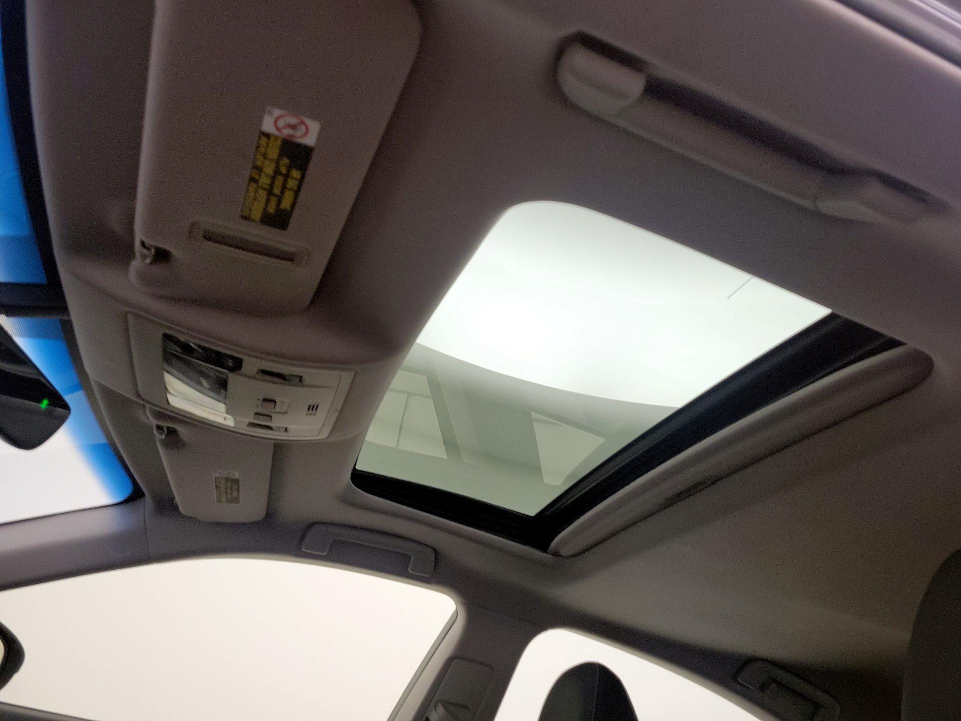 Thumbnail: 2016 Lexus ES - 19