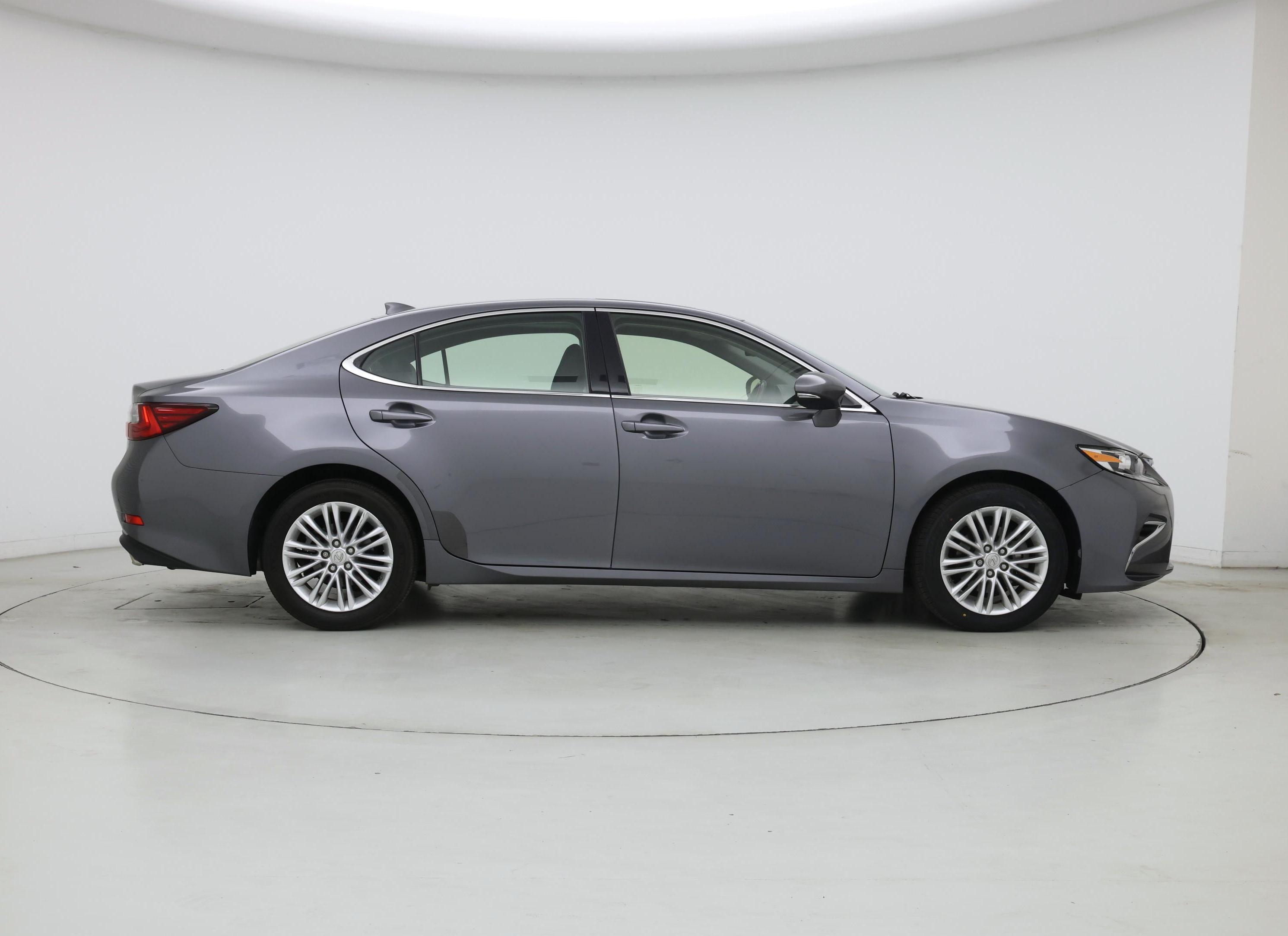 Thumbnail: 2016 Lexus ES - 7