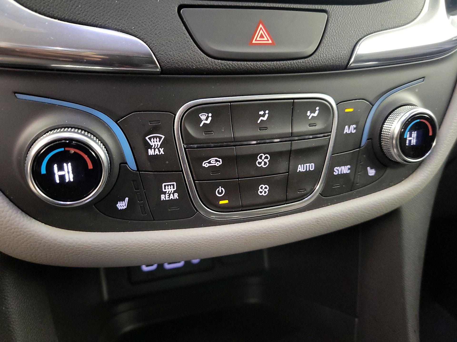 Thumbnail: 2020 Chevrolet Equinox - 16