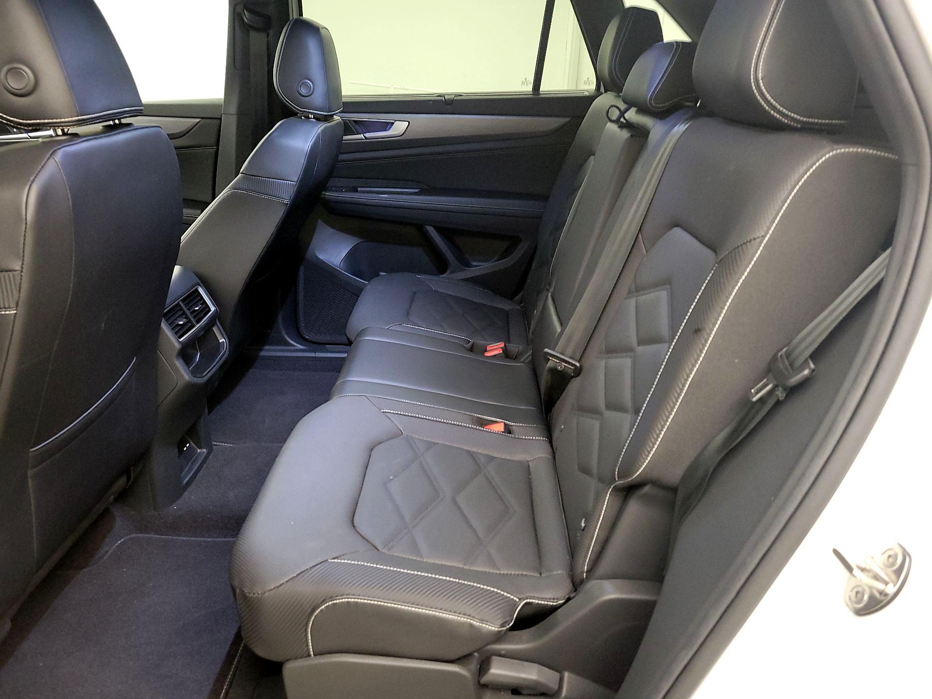 Thumbnail: 2024 Volkswagen Atlas - 19