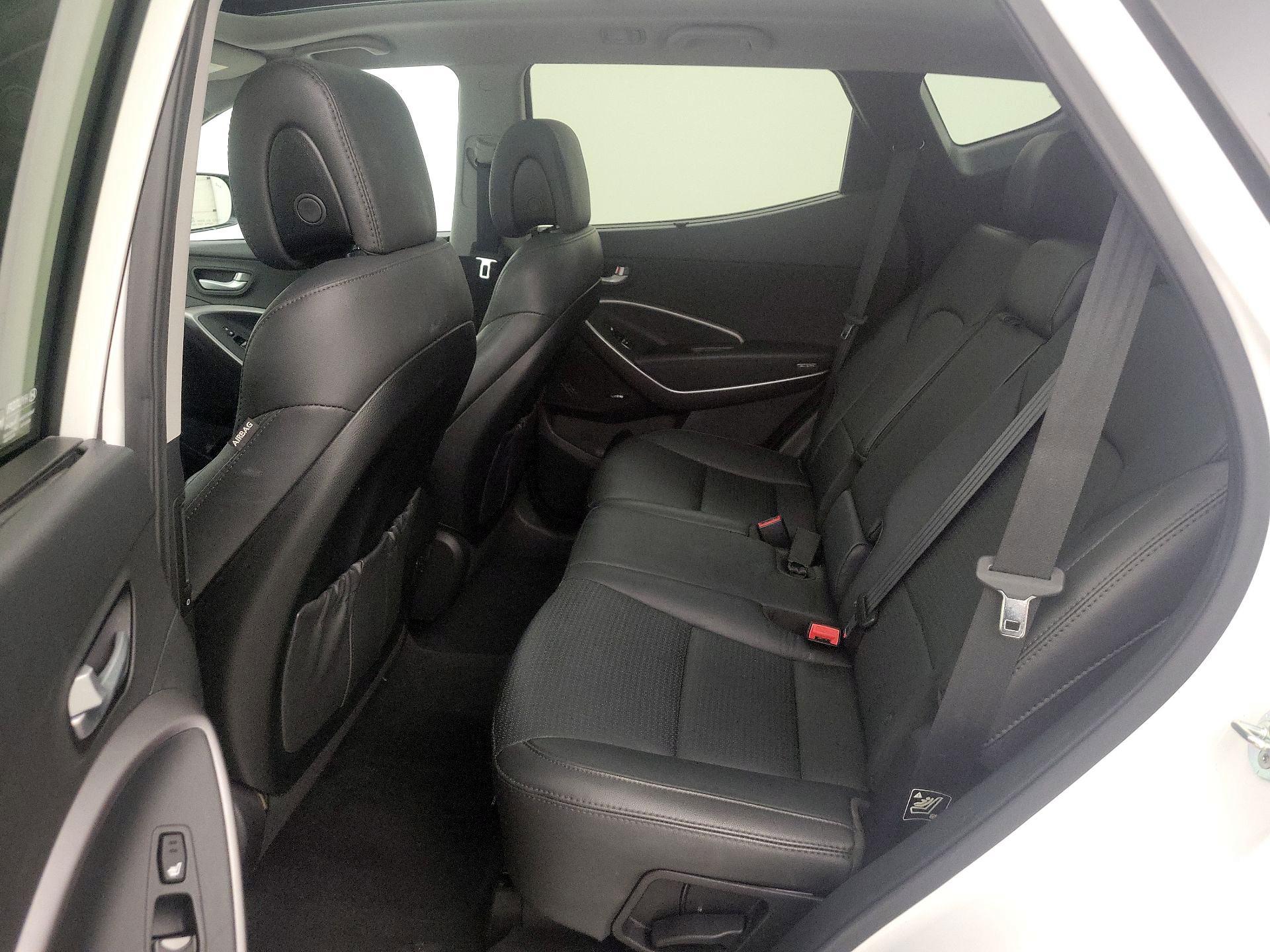 Thumbnail: 2016 Hyundai Santa Fe - 20