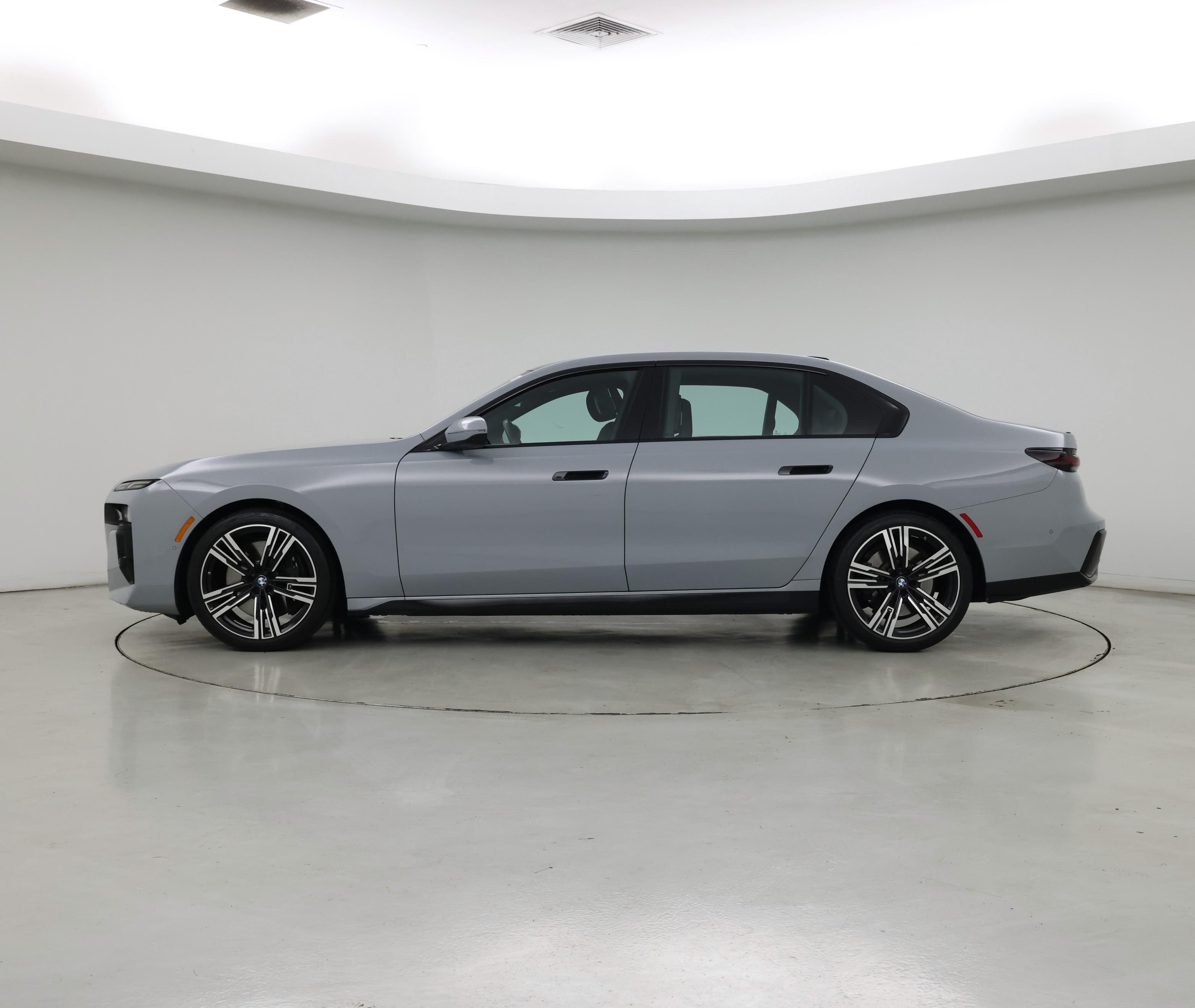 Thumbnail: 2023 BMW 7 Series - 3