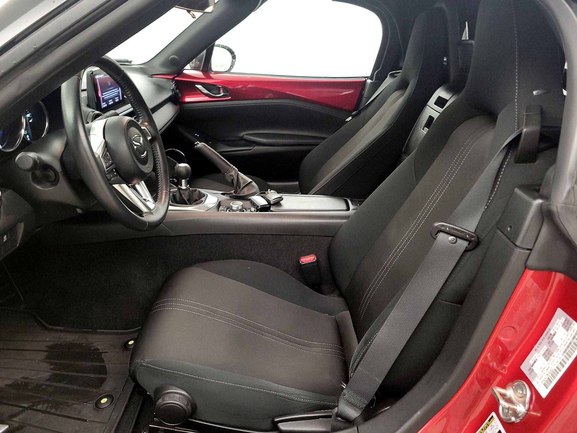 Thumbnail: 2021 Mazda MX-5 Miata - 11