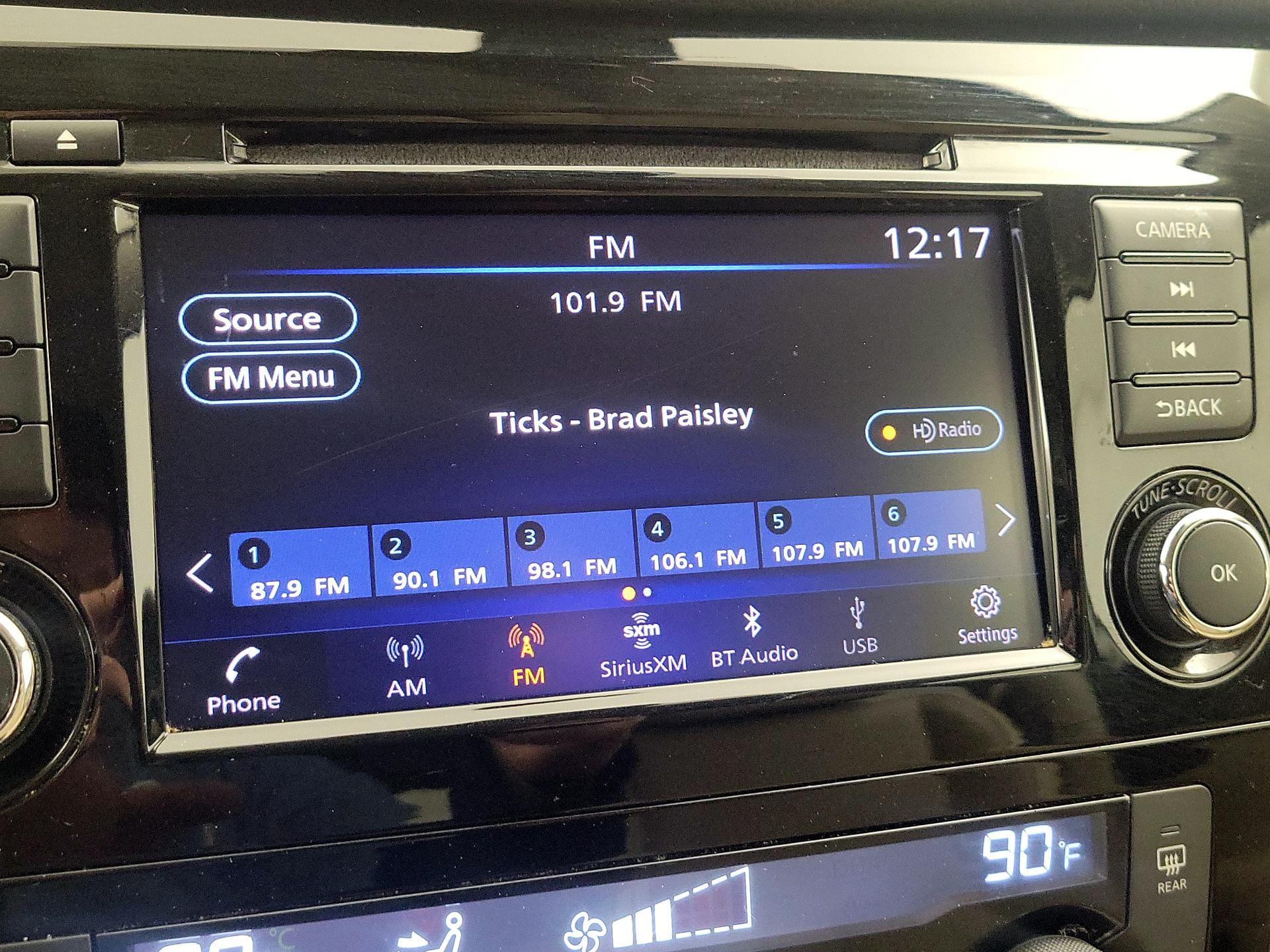 Thumbnail: 2018 Nissan Rogue - 16