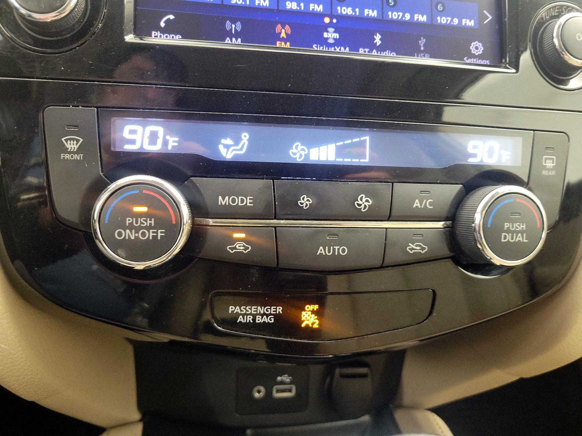 Thumbnail: 2018 Nissan Rogue - 17