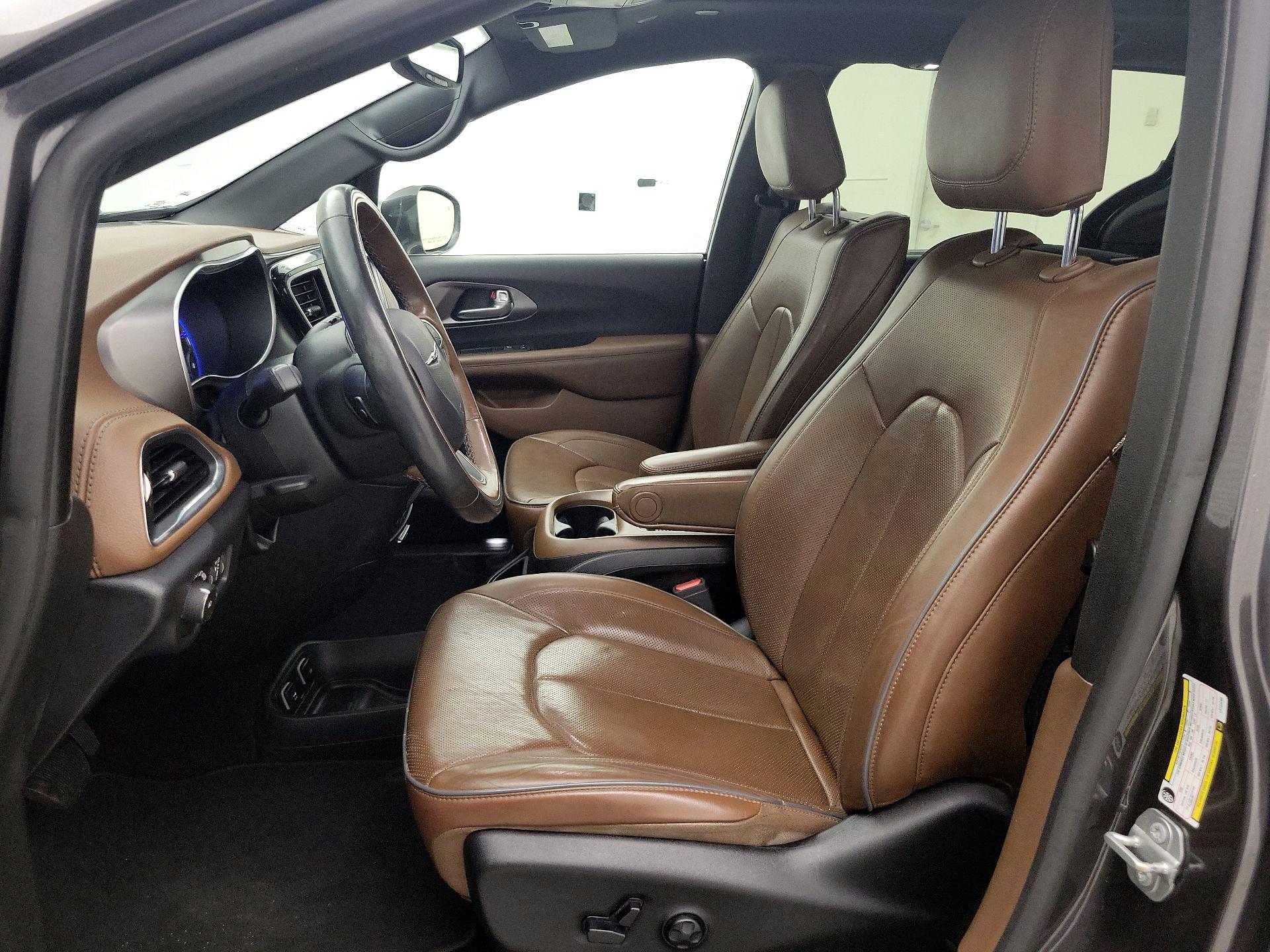 Thumbnail: 2020 Chrysler Pacifica - 11