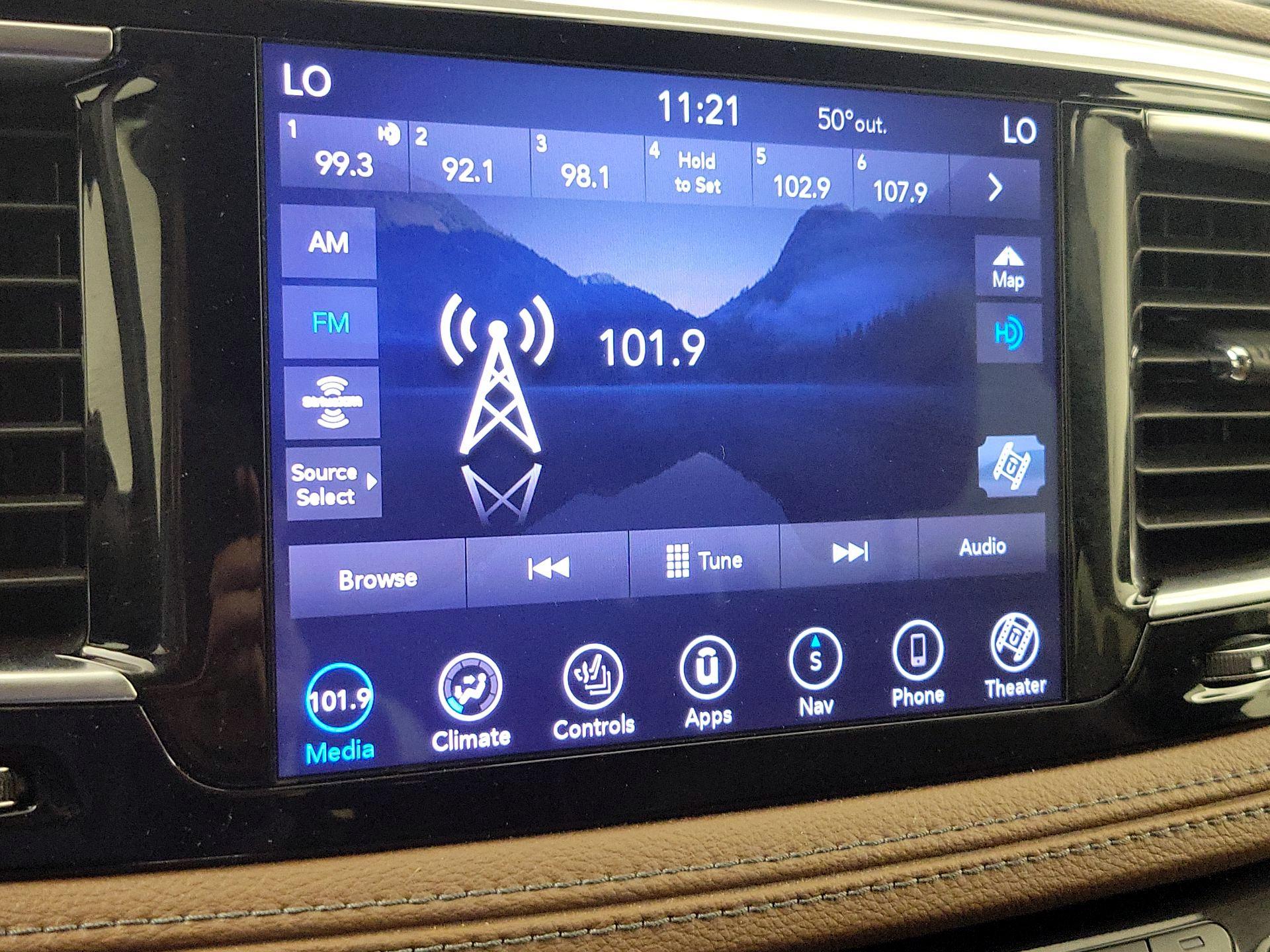 Thumbnail: 2020 Chrysler Pacifica - 16