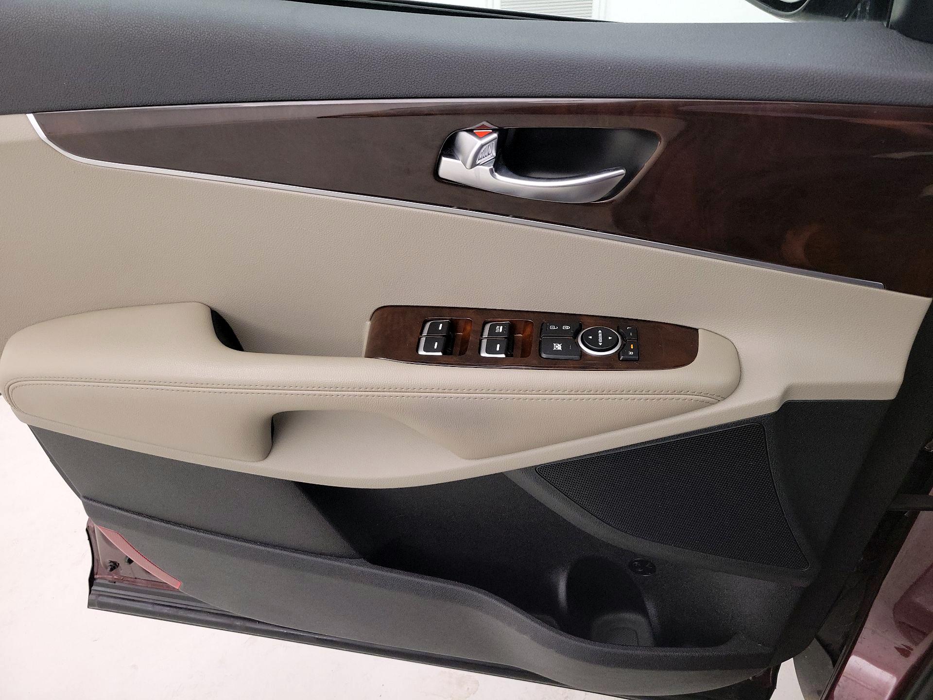 Thumbnail: 2018 Kia Sorento - 12