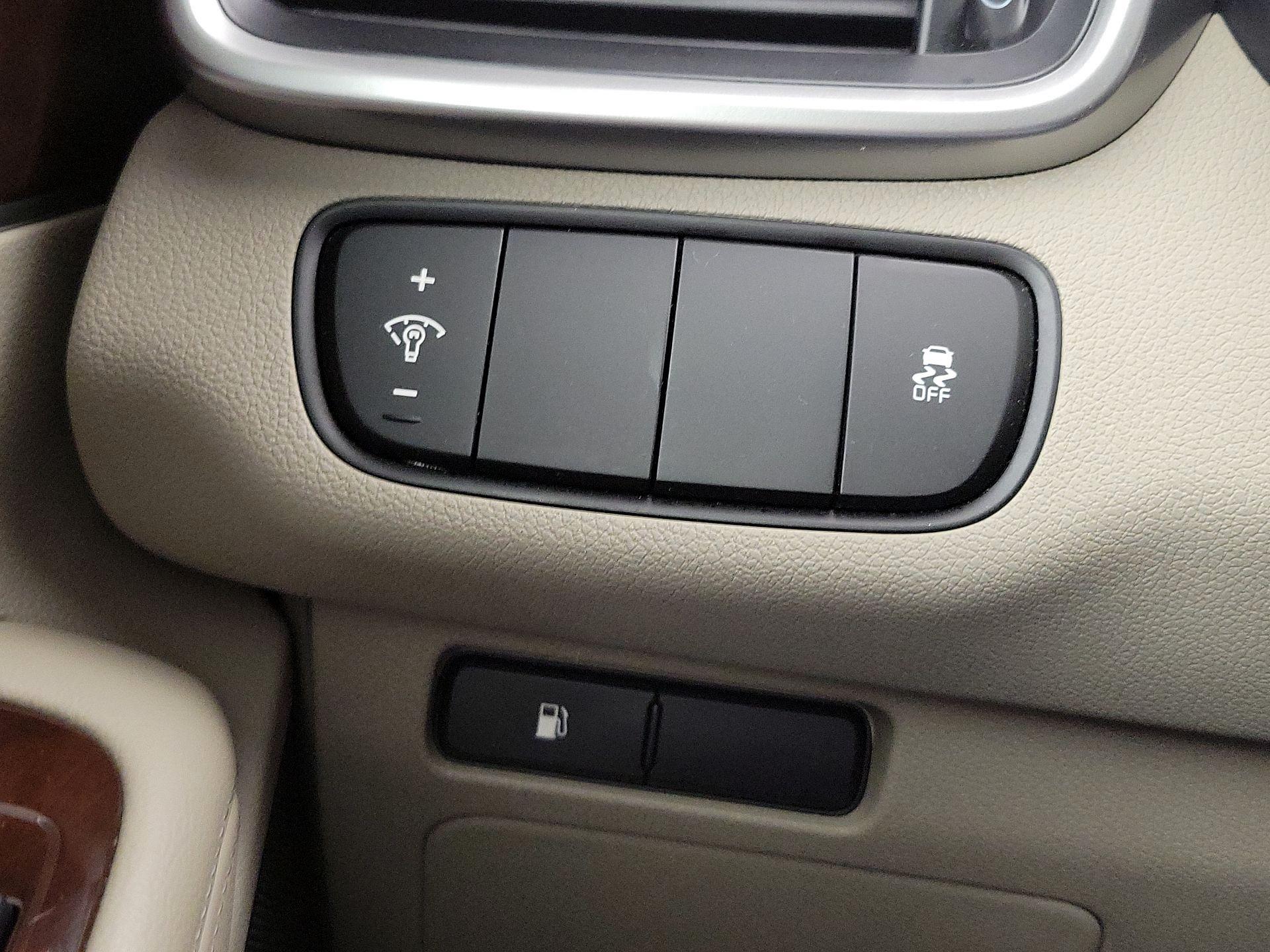 Thumbnail: 2018 Kia Sorento - 13