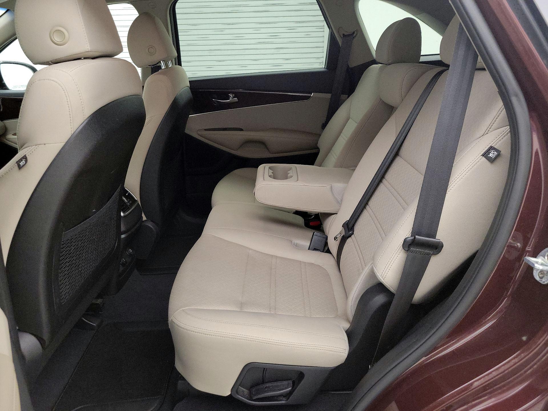 Thumbnail: 2018 Kia Sorento - 19